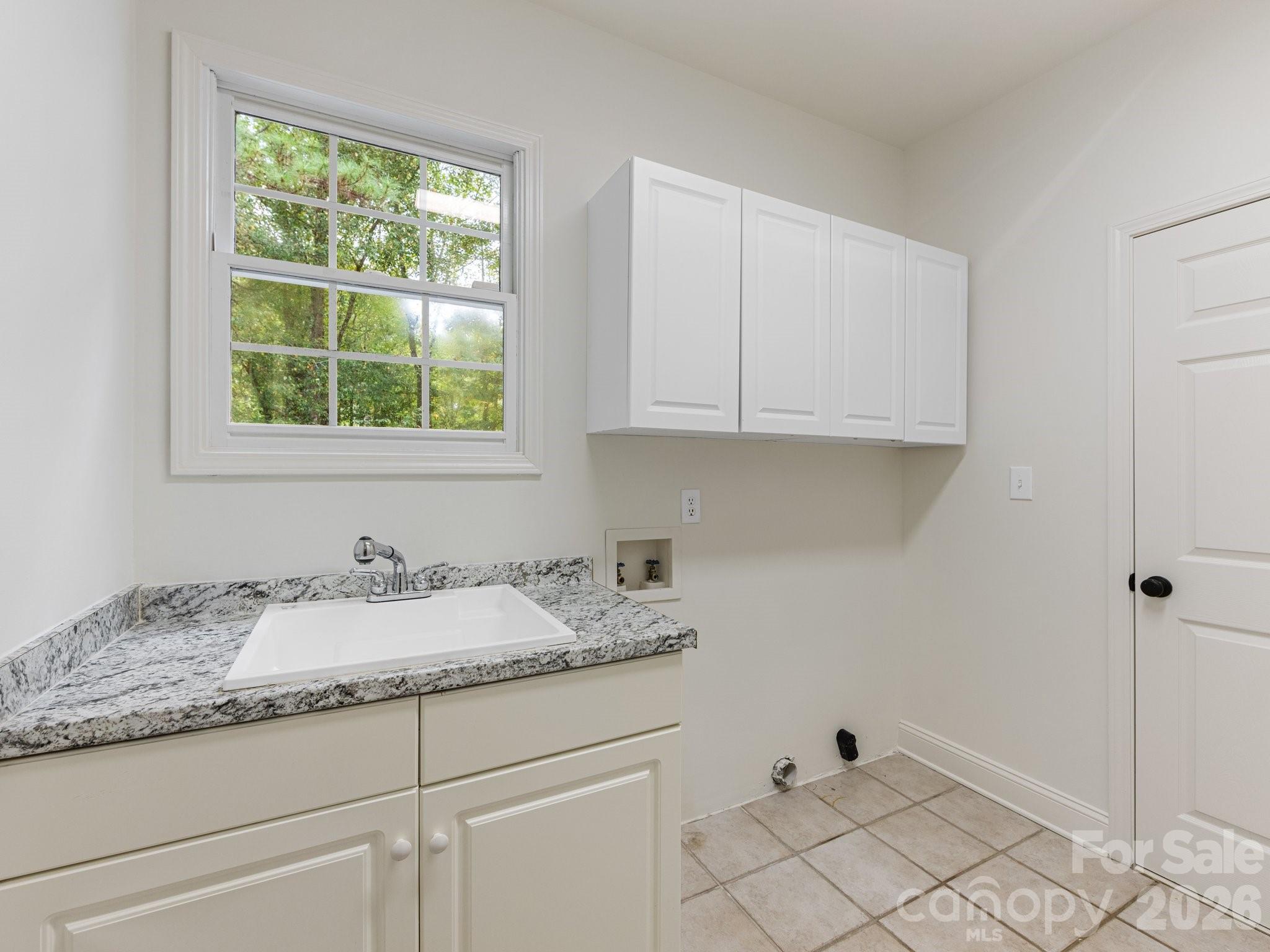 5619 Mountain Point Lane Property Photo 13