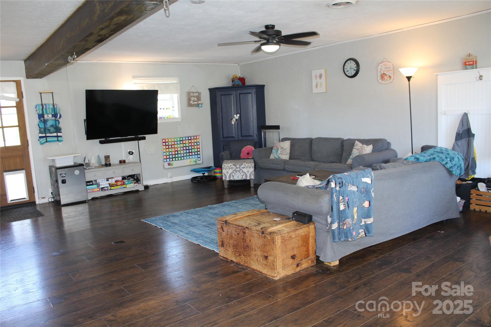 107 N Matthews Street Property Photo 9