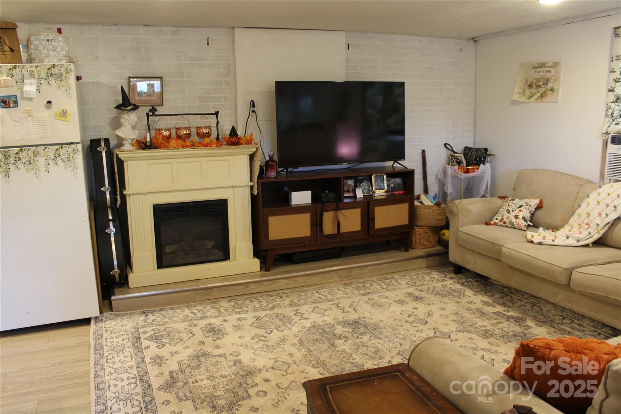 107 N Matthews Street Property Photo 21