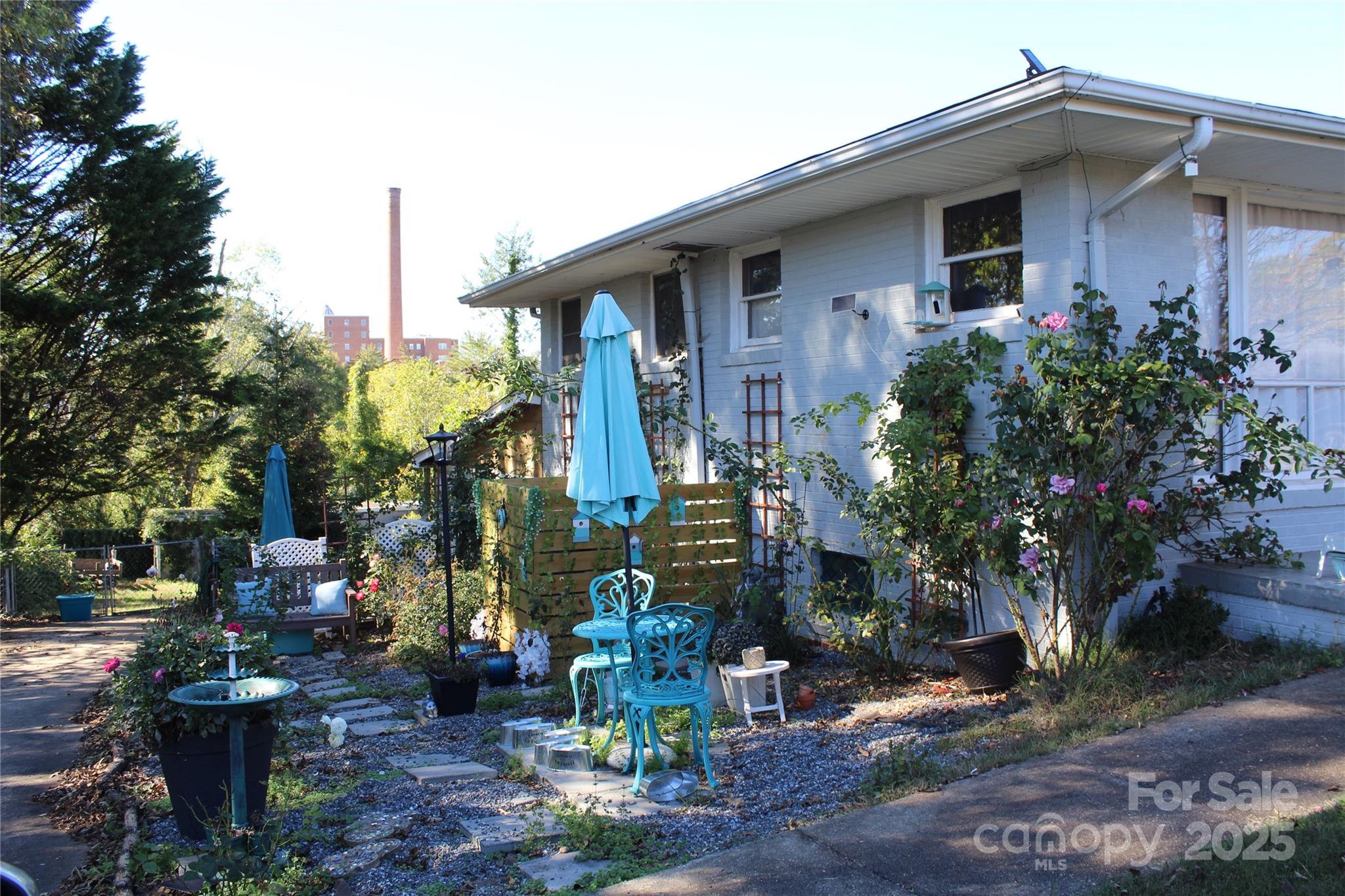 107 N Matthews Street Property Photo 28