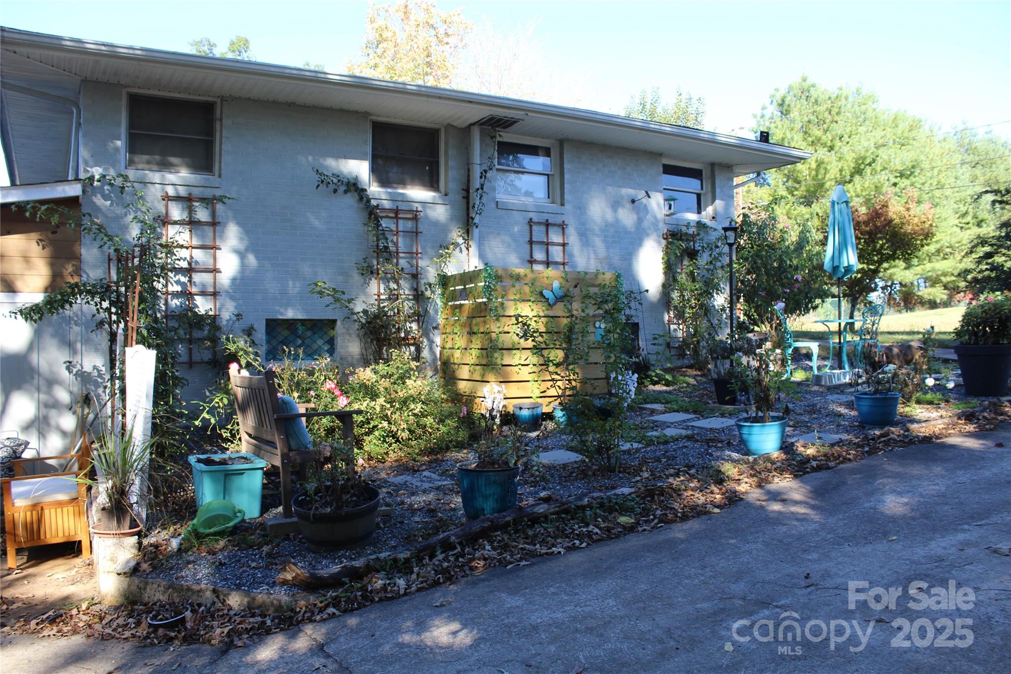 107 N Matthews Street Property Photo 32