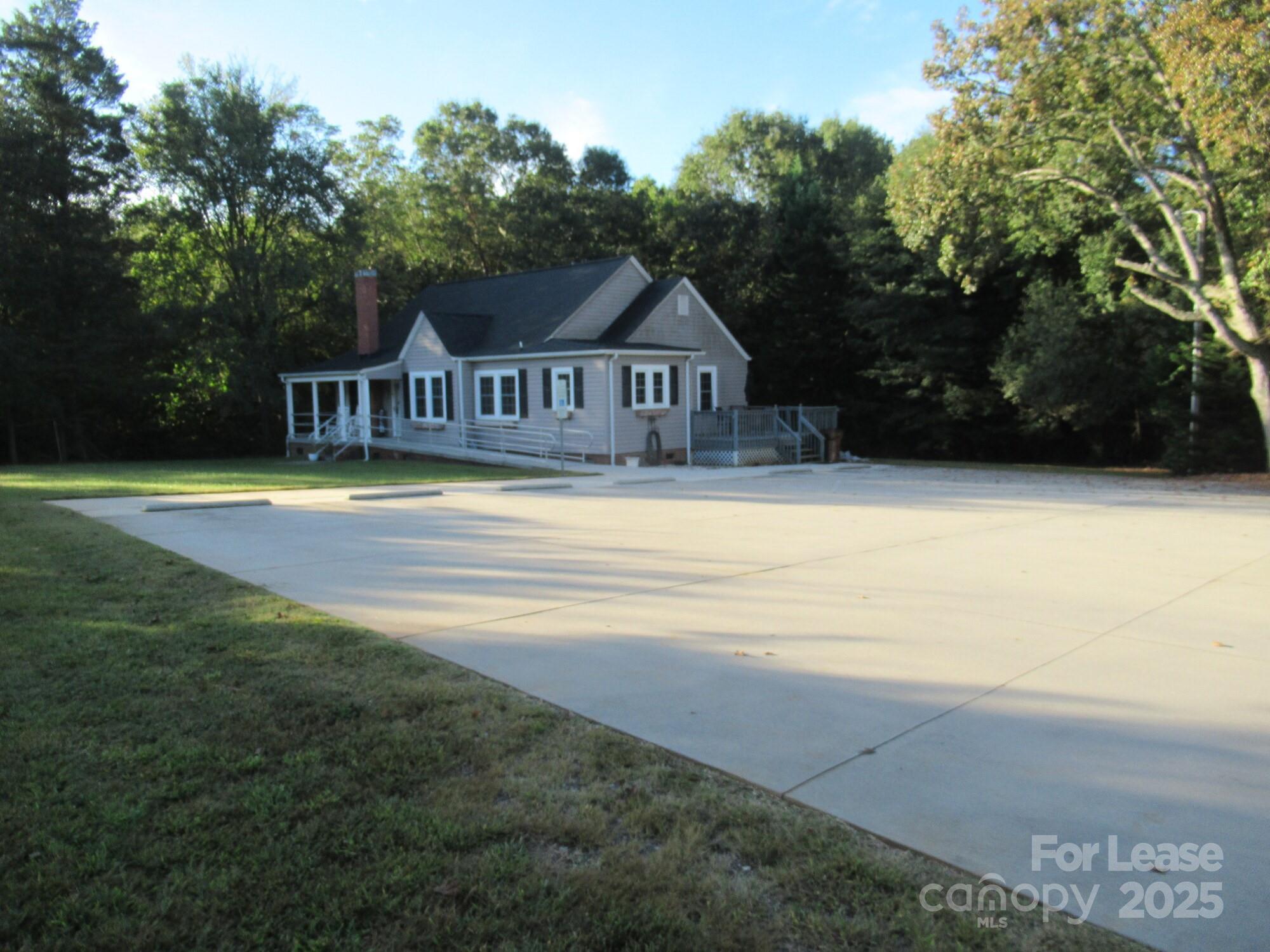 1704 Gastonia Highway Property Photo 3