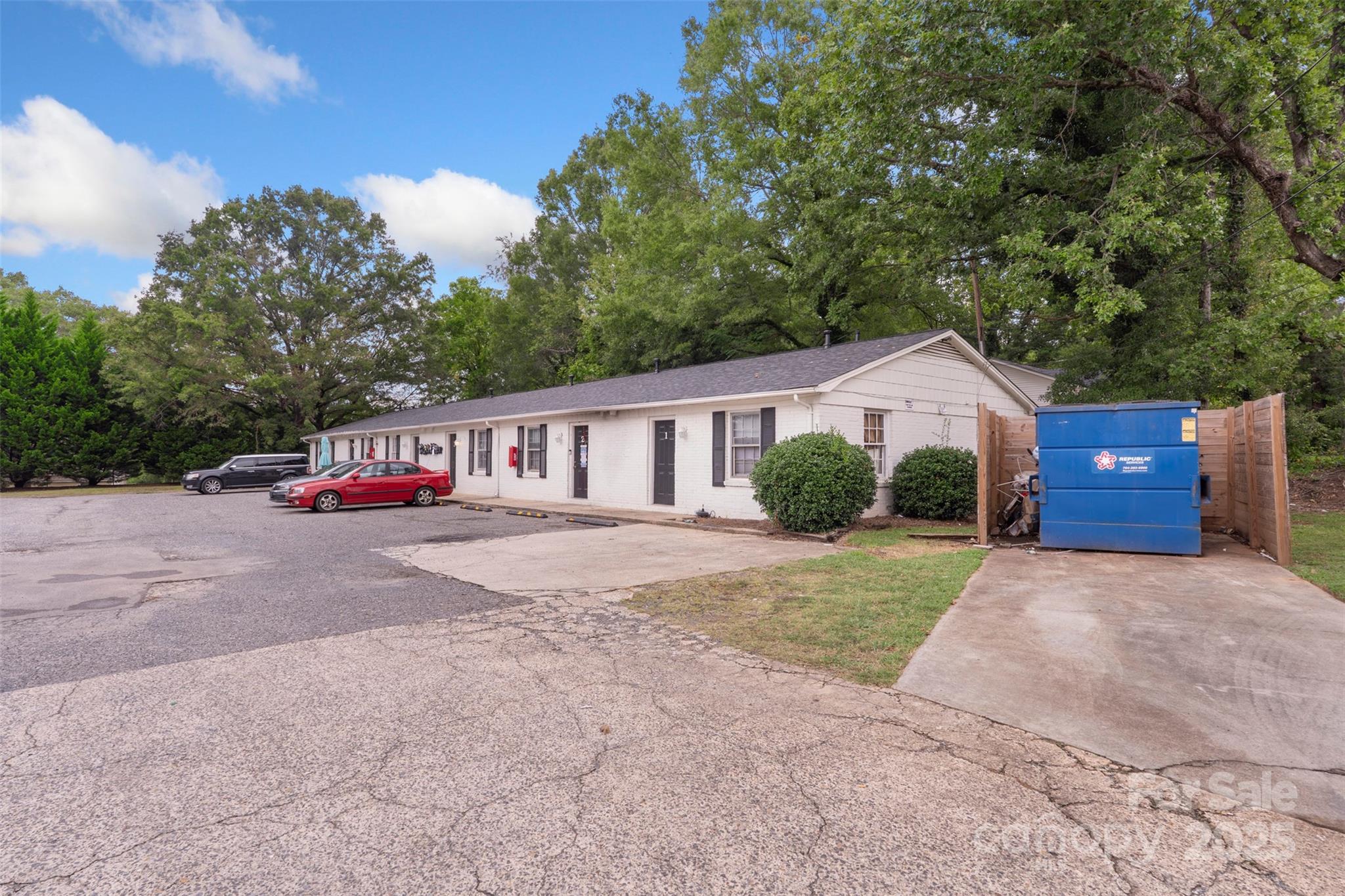 1616 W Fifth Avenue Property Photo 7