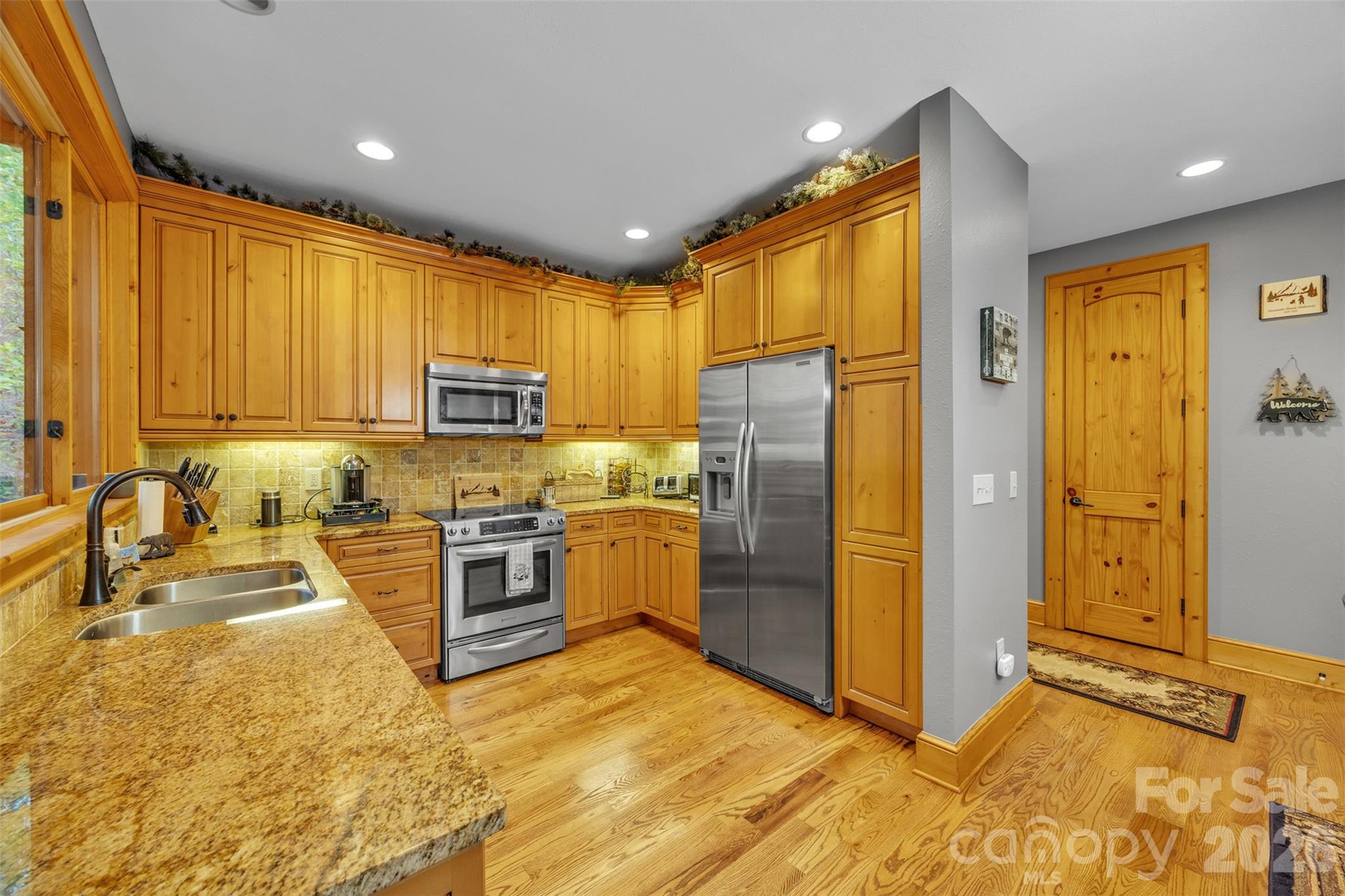 89 Springhouse Drive A4 Property Photo 8