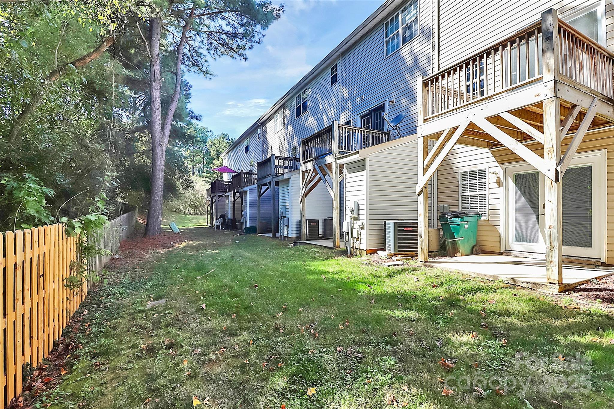 10549 Yellow Rose Lane Property Photo 34