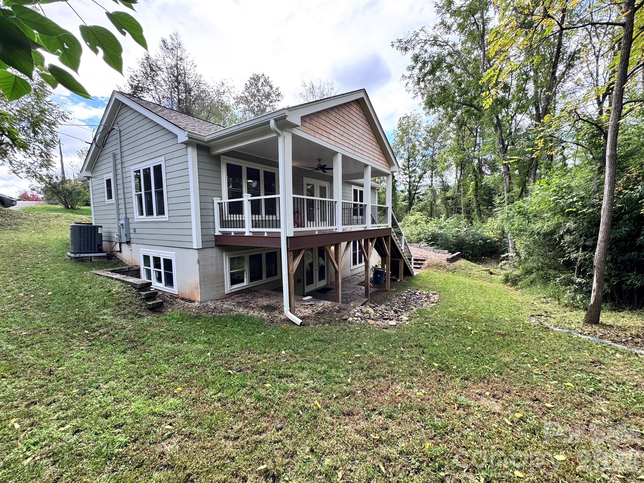269 Virginia Avenue Property Photo 3