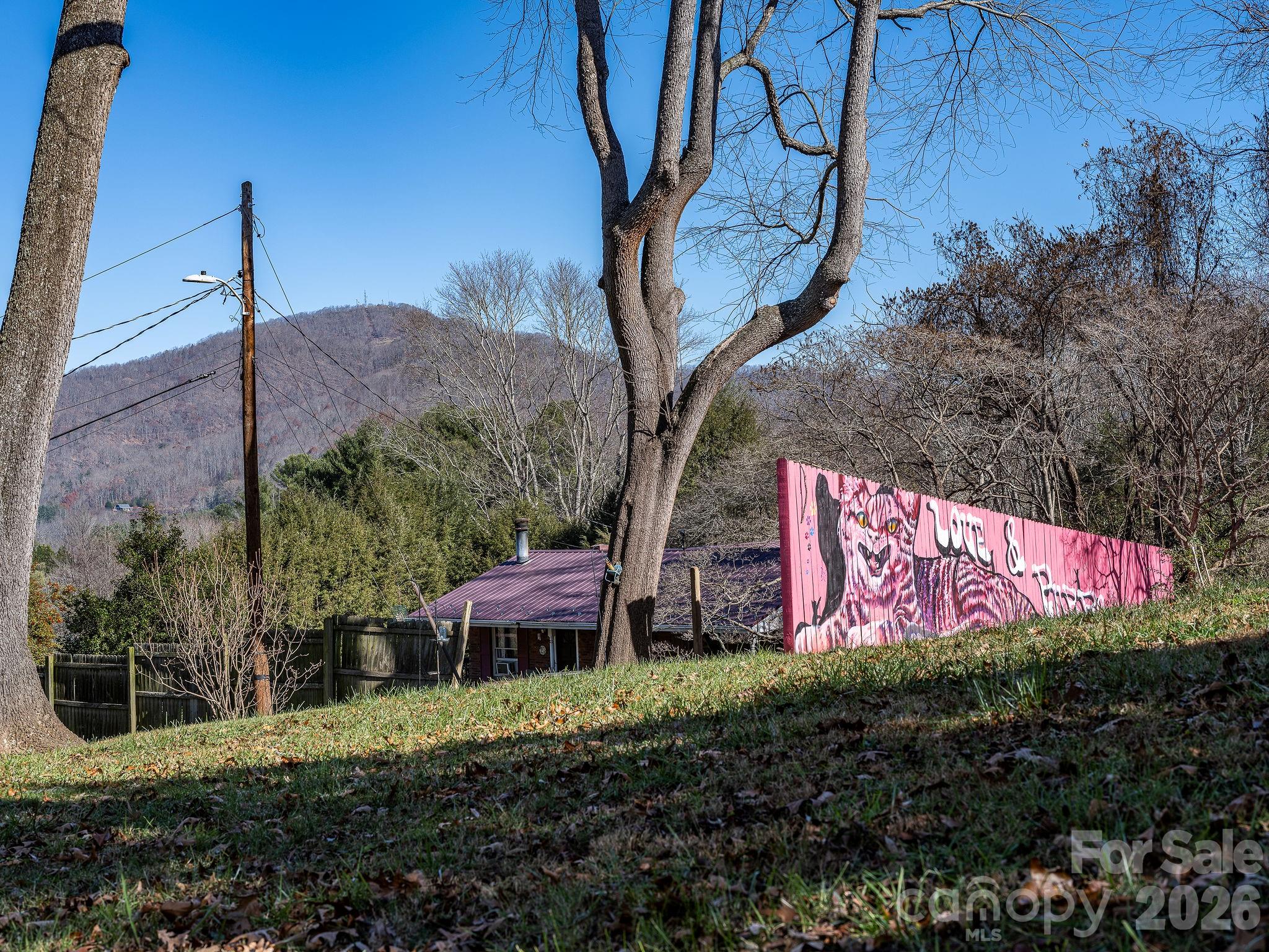107 Woodland Church Road Property Photo 4