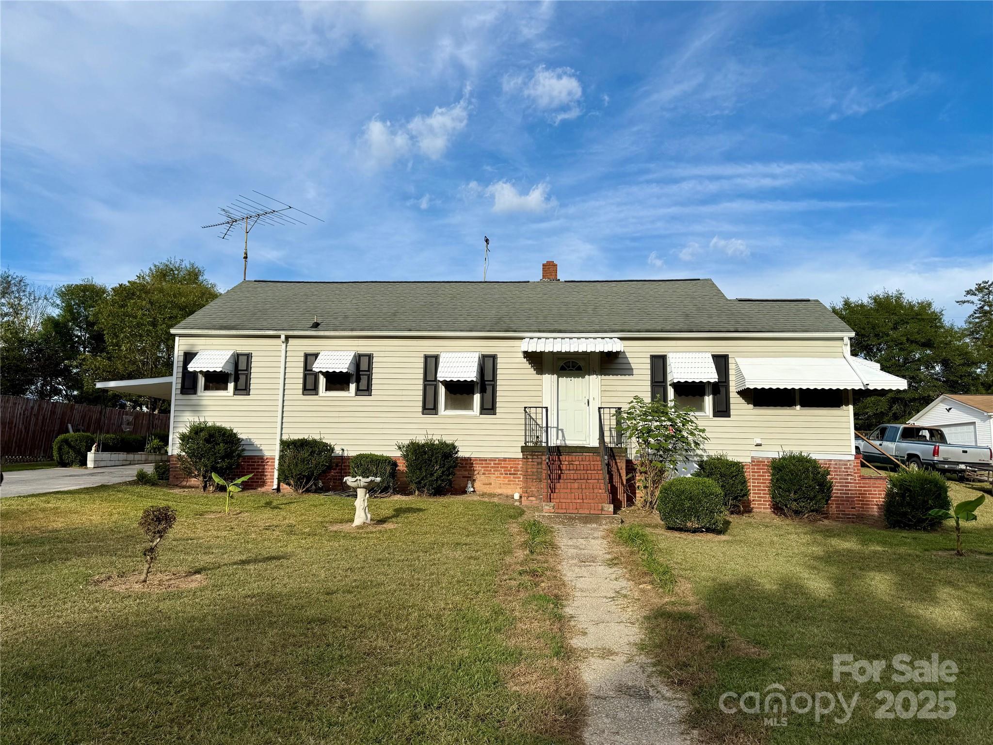 103 Magnolia Avenue Property Photo 1