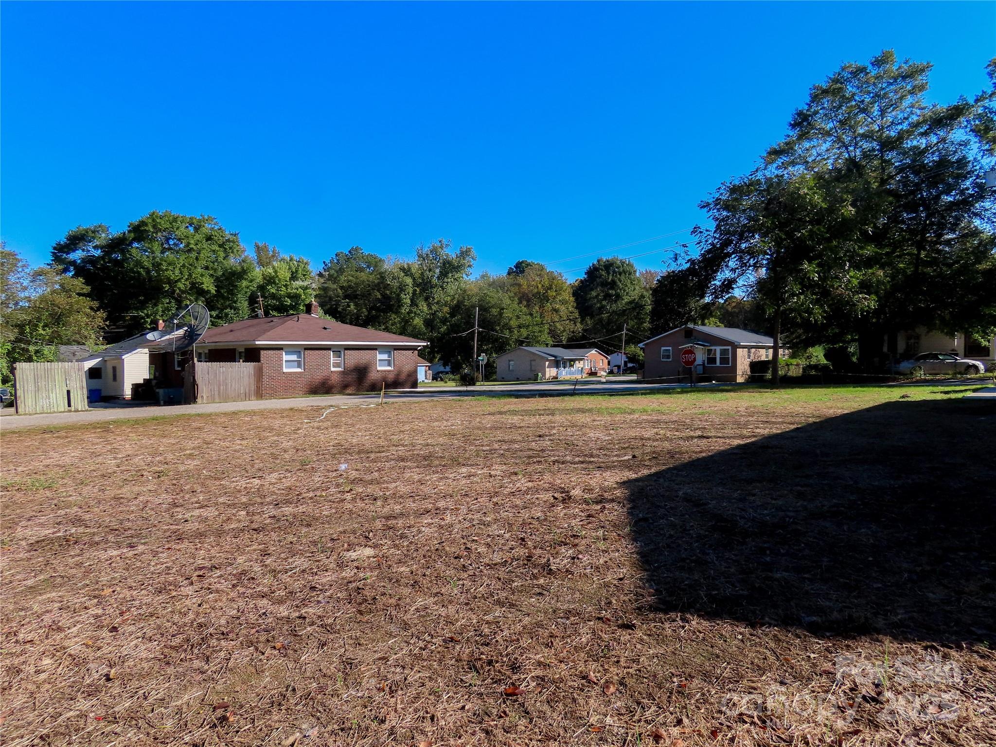 435 Clinton Avenue Property Photo 2