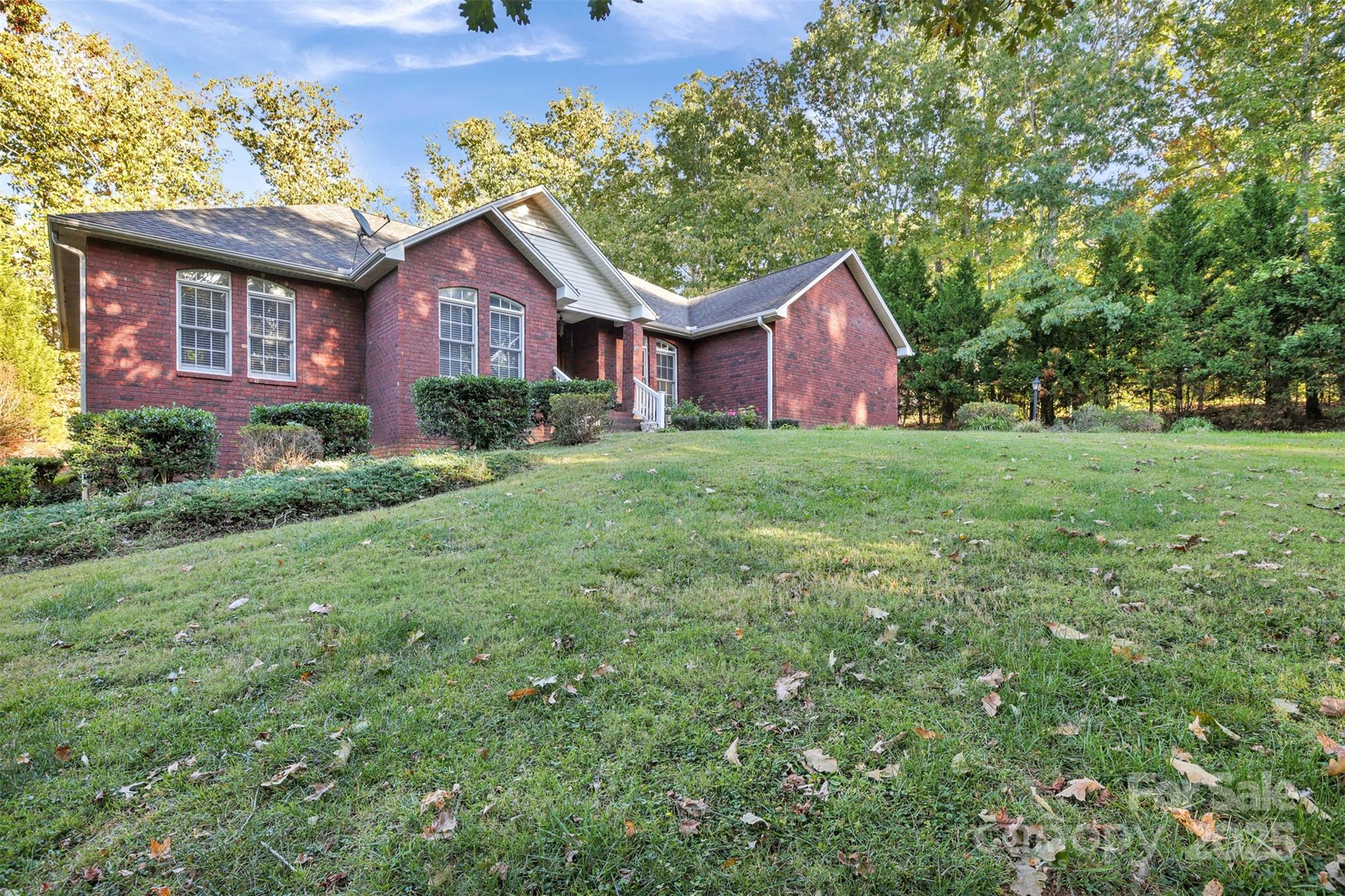 36014 Davis Drive Property Photo 1