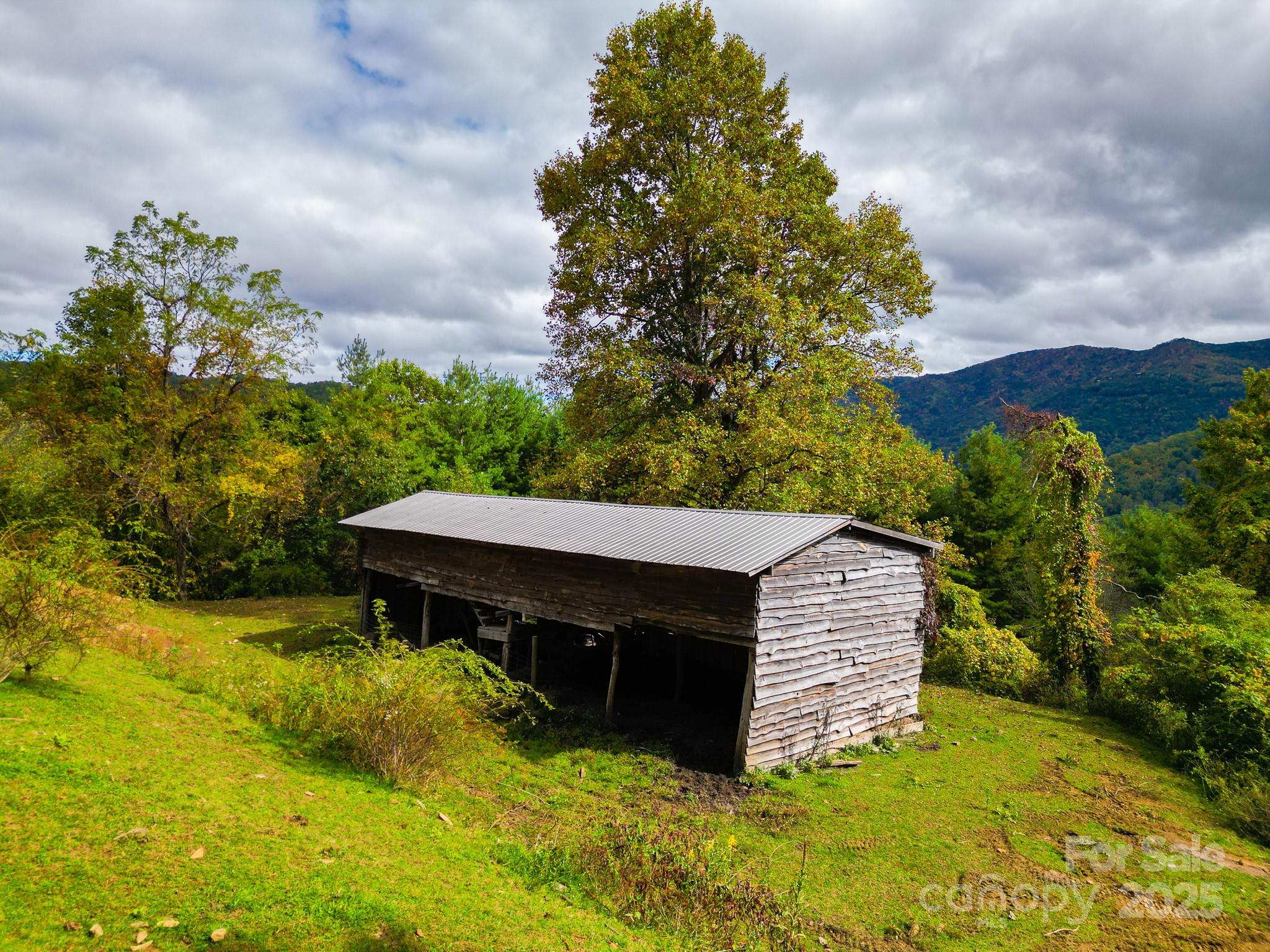 105 Home Place Road Property Photo 6