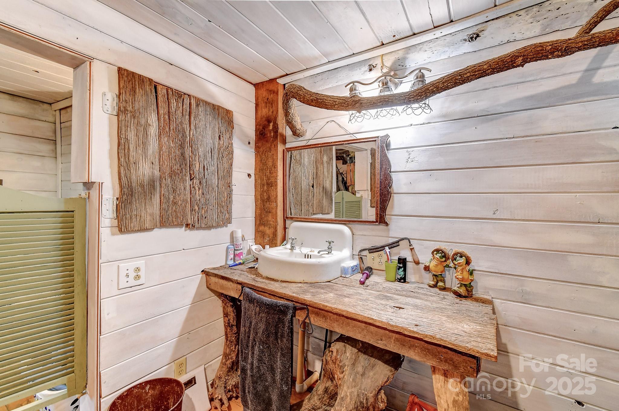 105 Home Place Road Property Photo 23