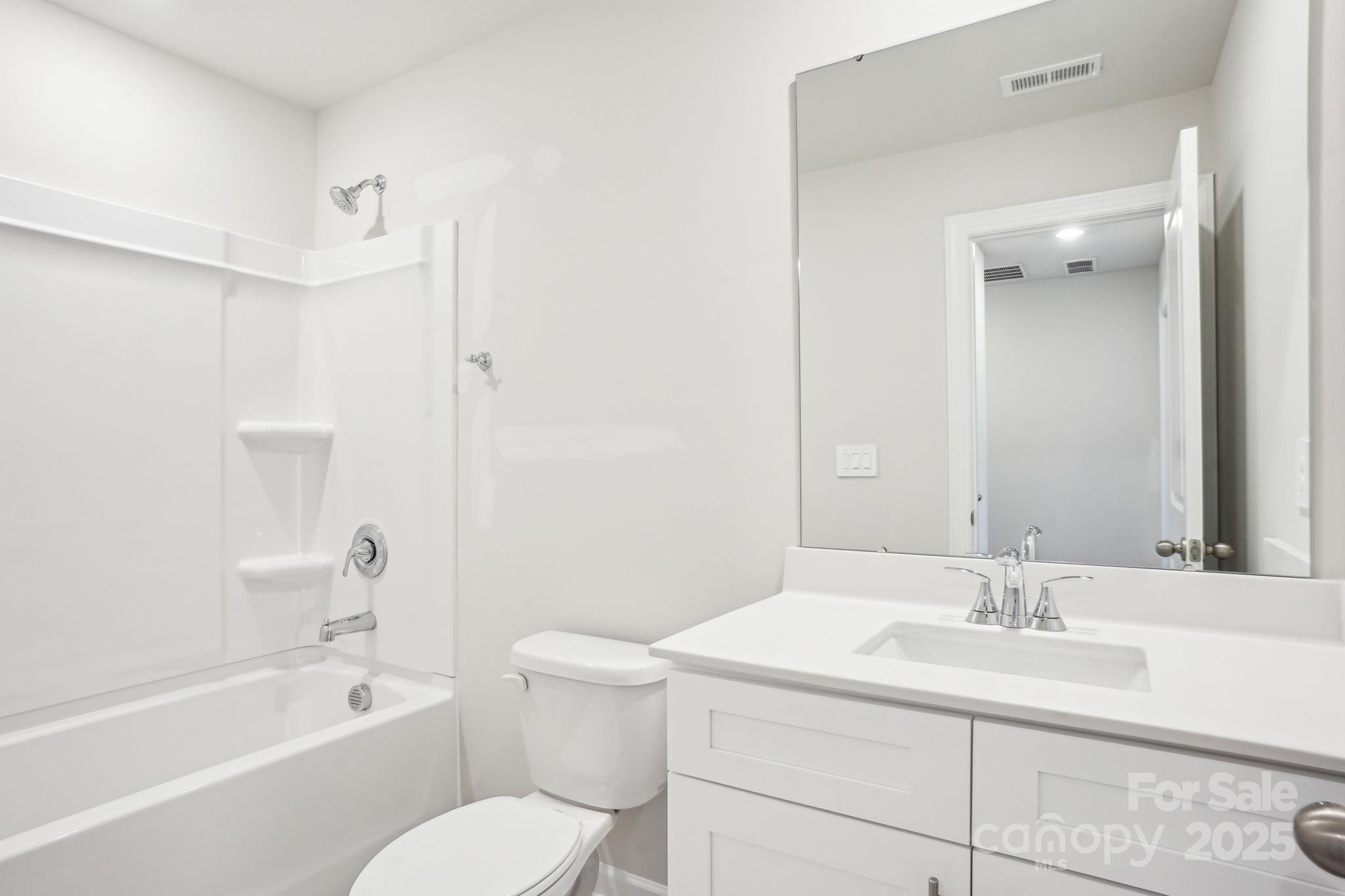 105 Ciara Place E Property Photo 7