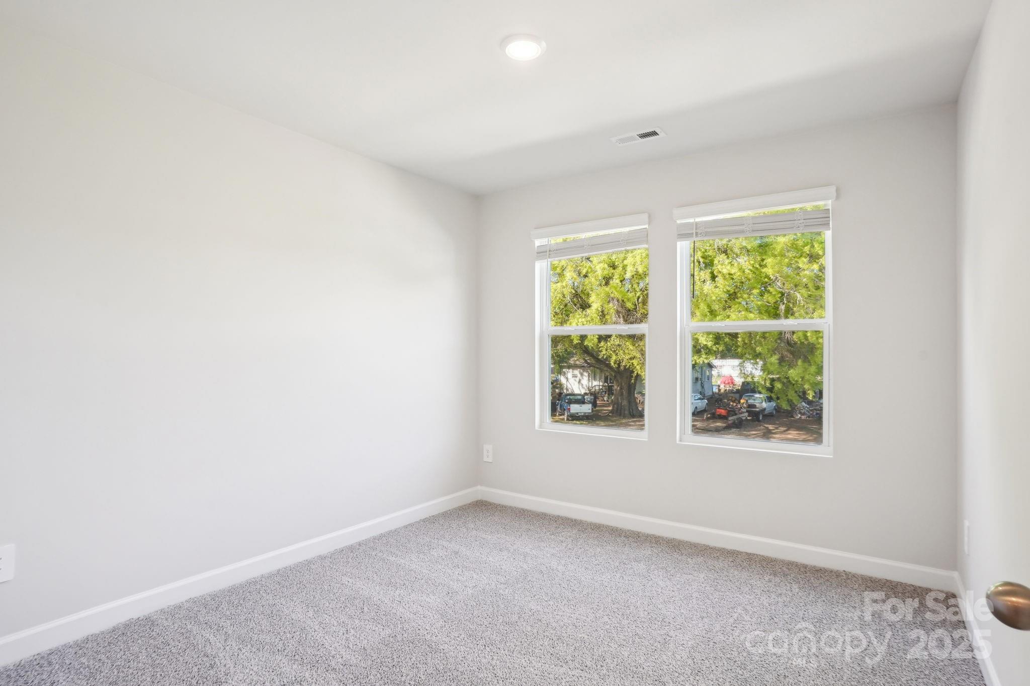 105 Ciara Place E Property Photo 15