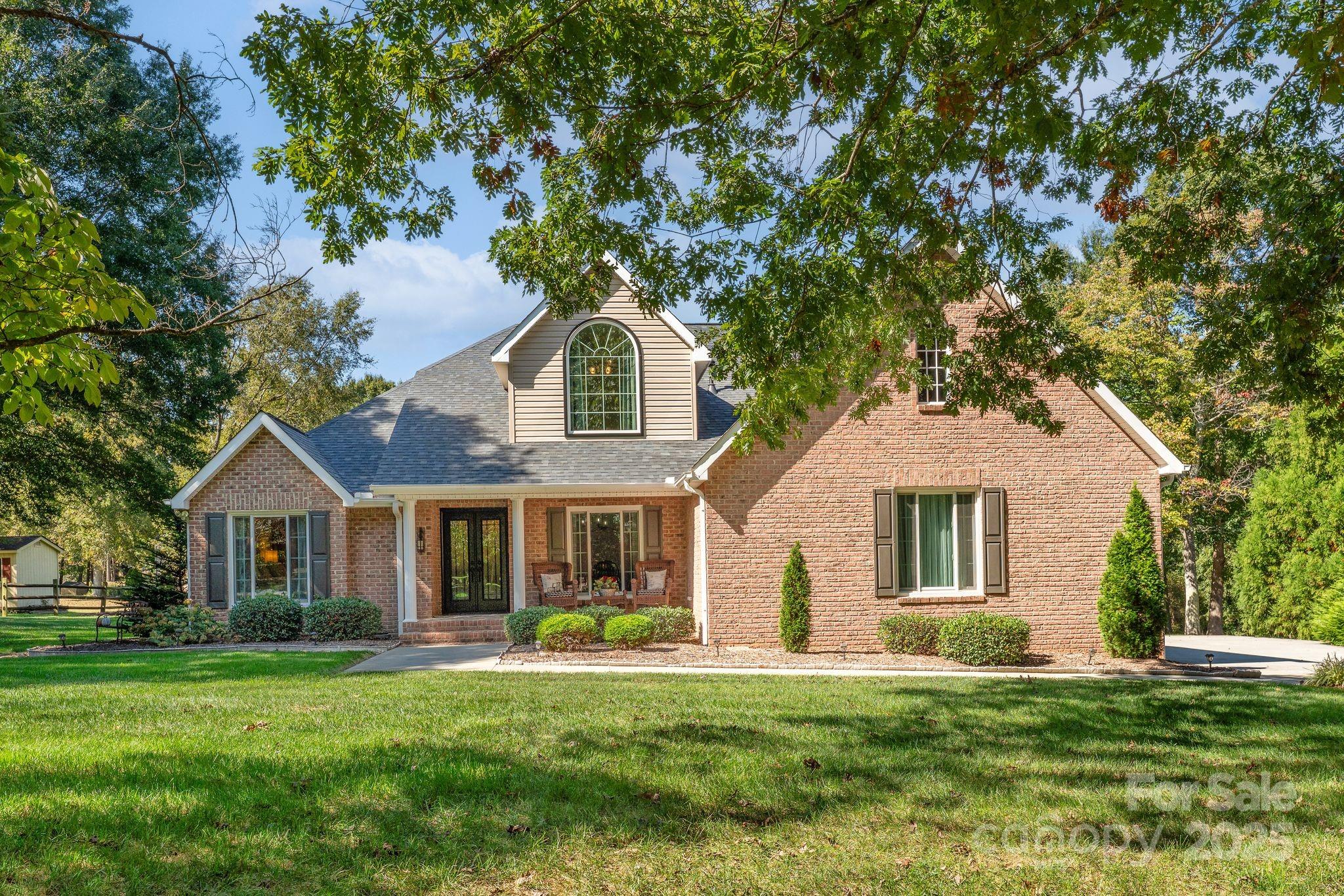 6404 Fox Trace Property Photo 1