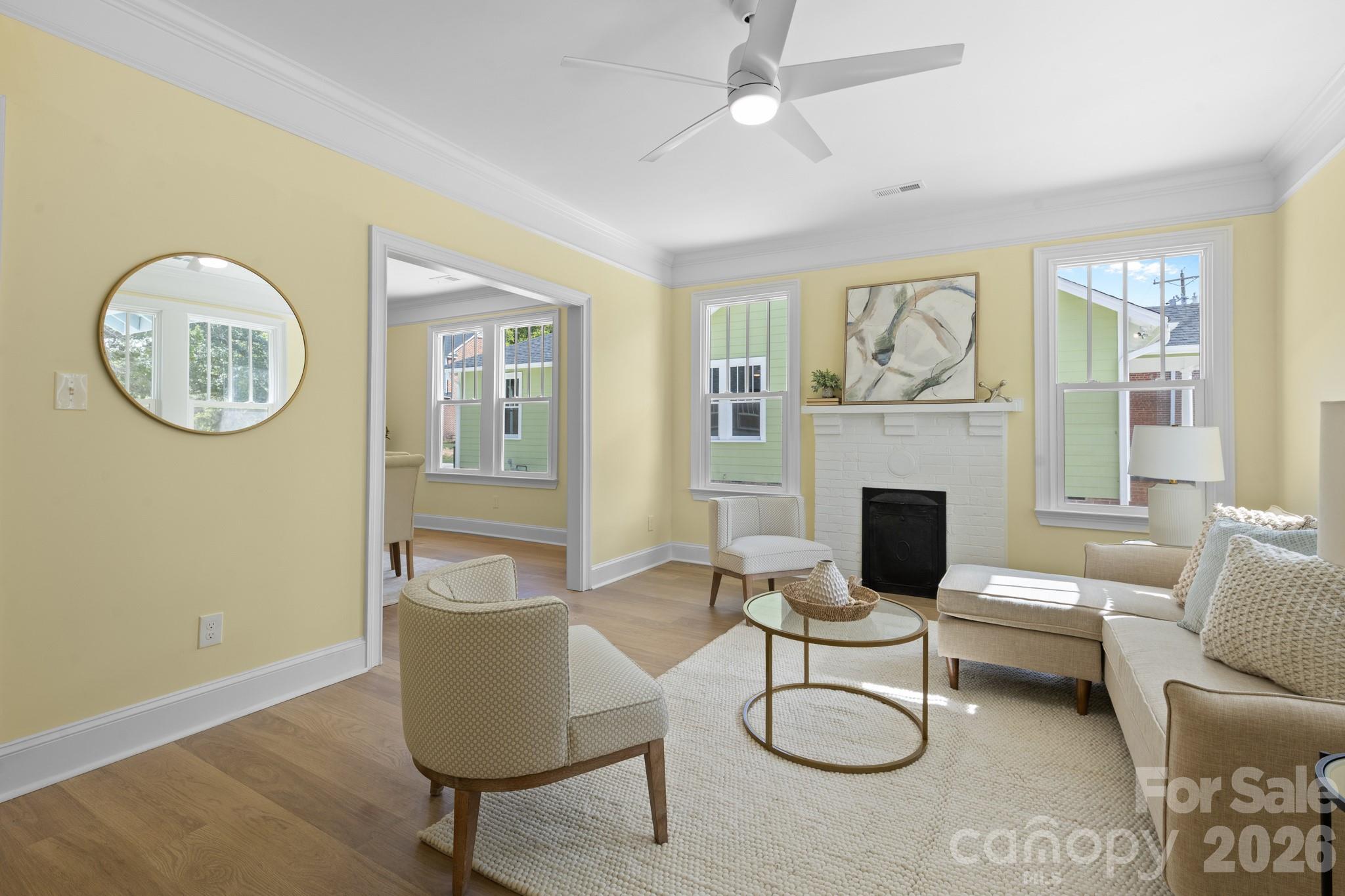 304 W Gay Street Property Photo 6