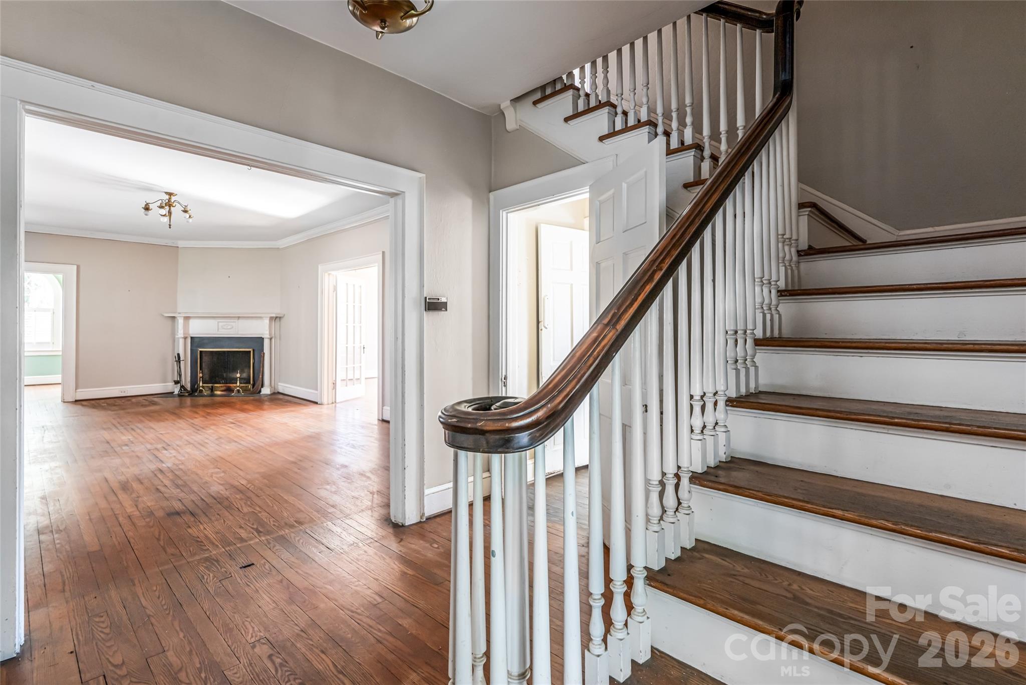325 Vanderbilt Road Property Photo 10