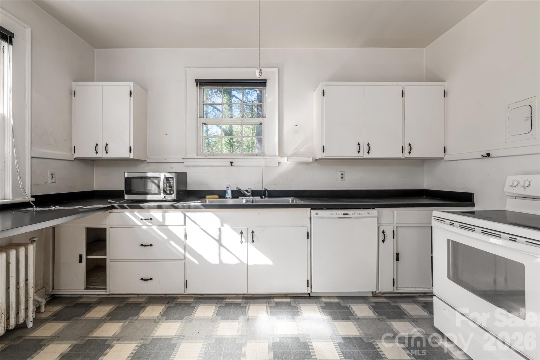 325 Vanderbilt Road Property Photo 15