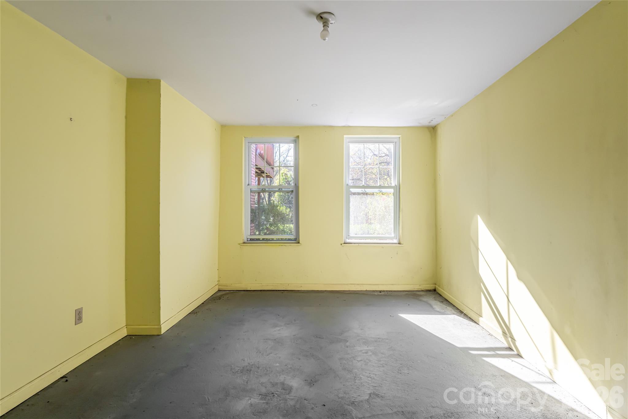 325 Vanderbilt Road Property Photo 27