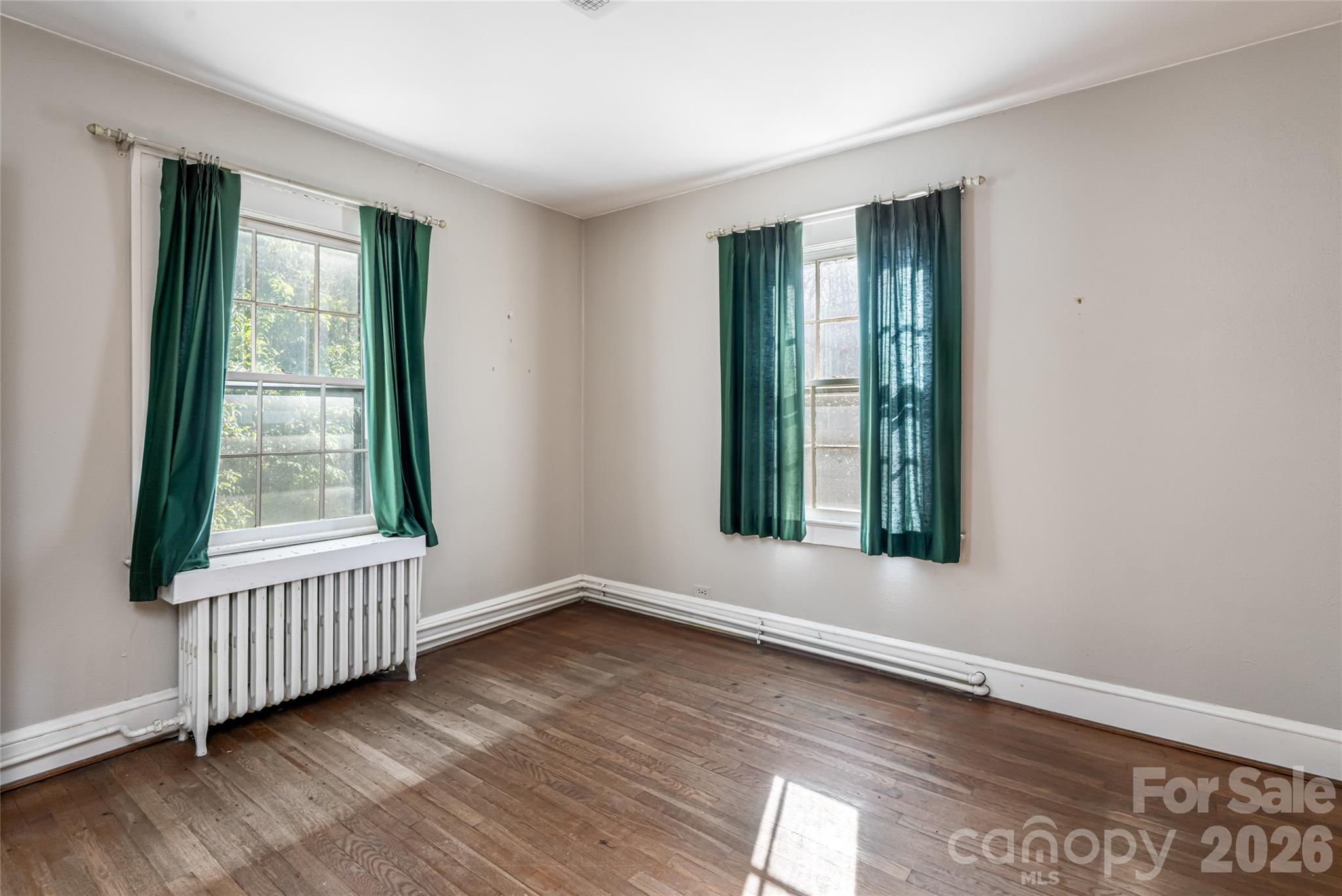 325 Vanderbilt Road Property Photo 31