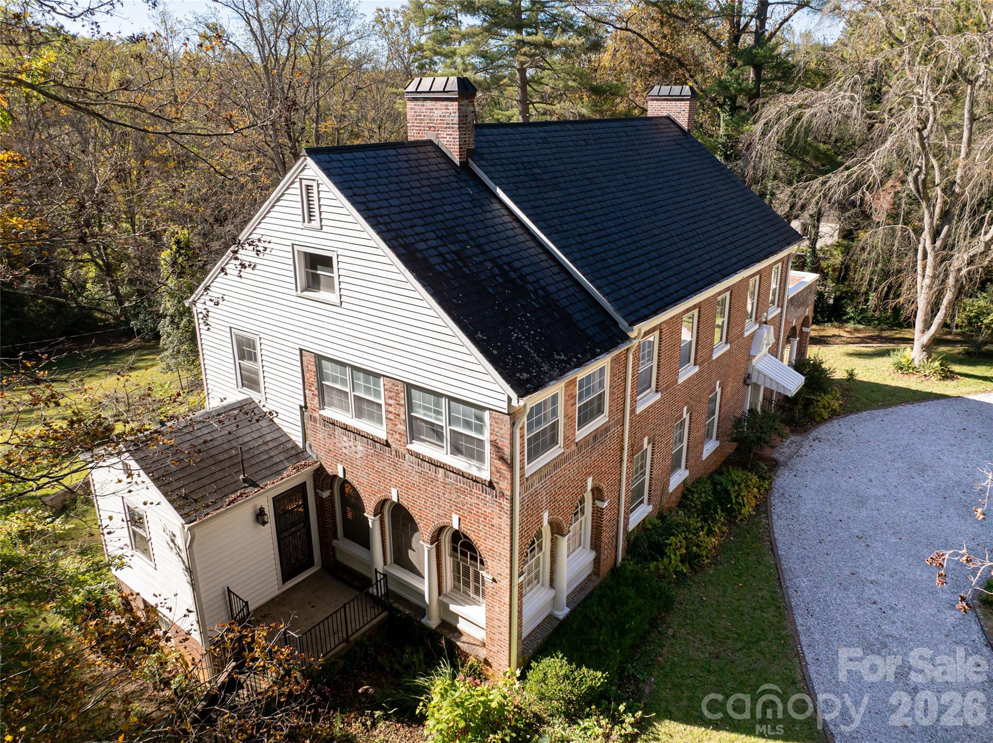 325 Vanderbilt Road Property Photo 47