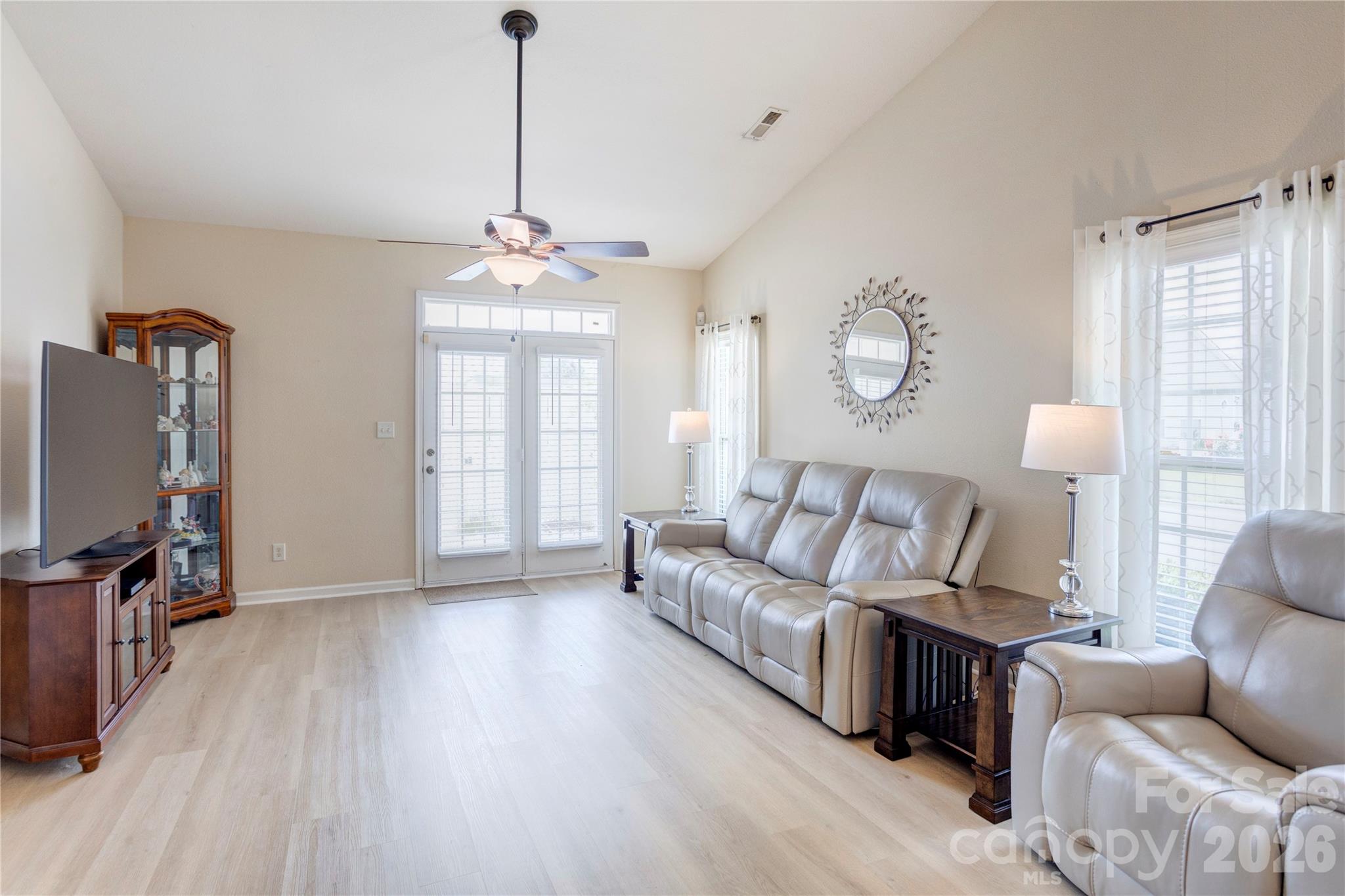6315 Professional Boulevard Property Photo 7