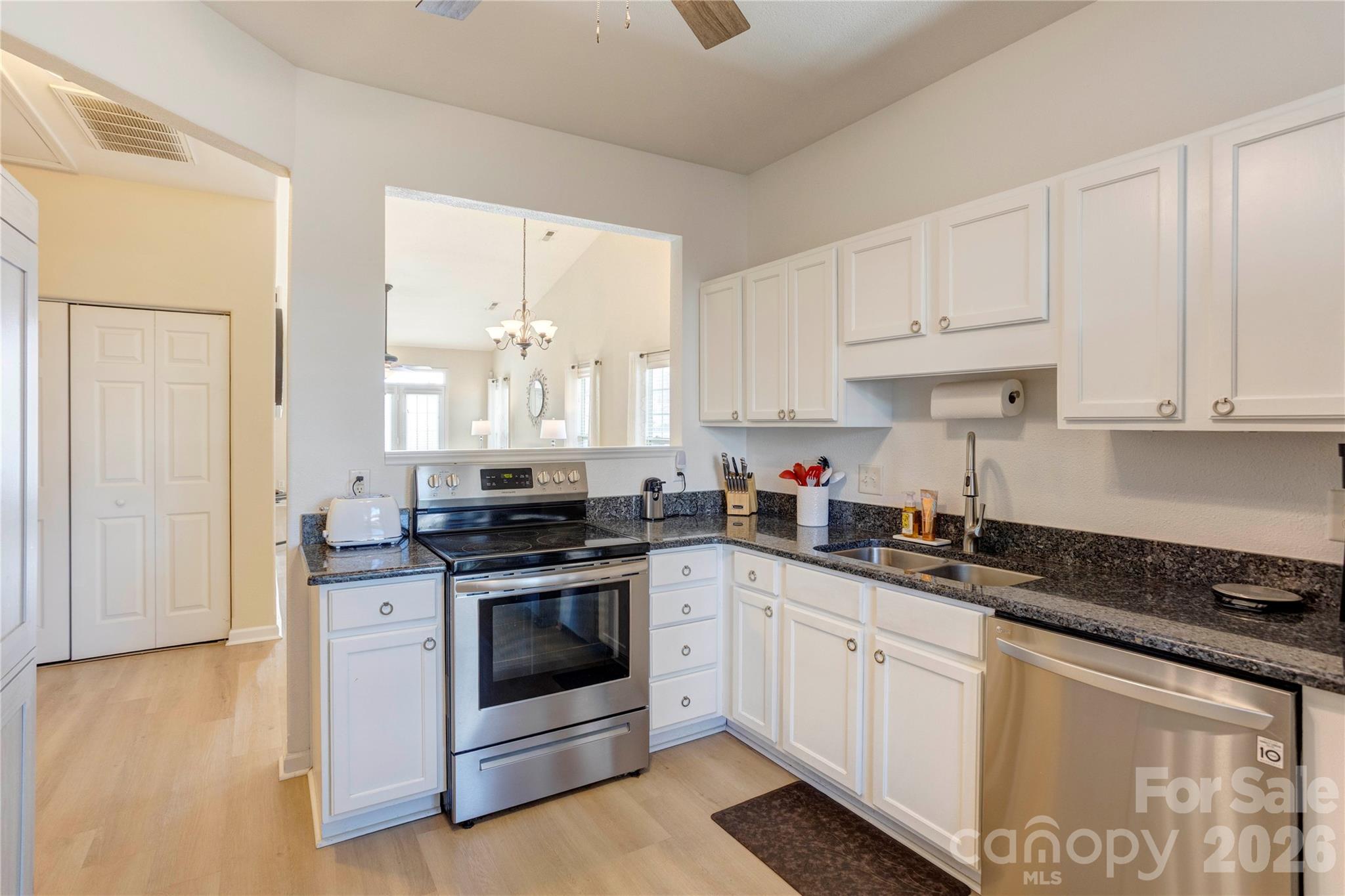 6315 Professional Boulevard Property Photo 11