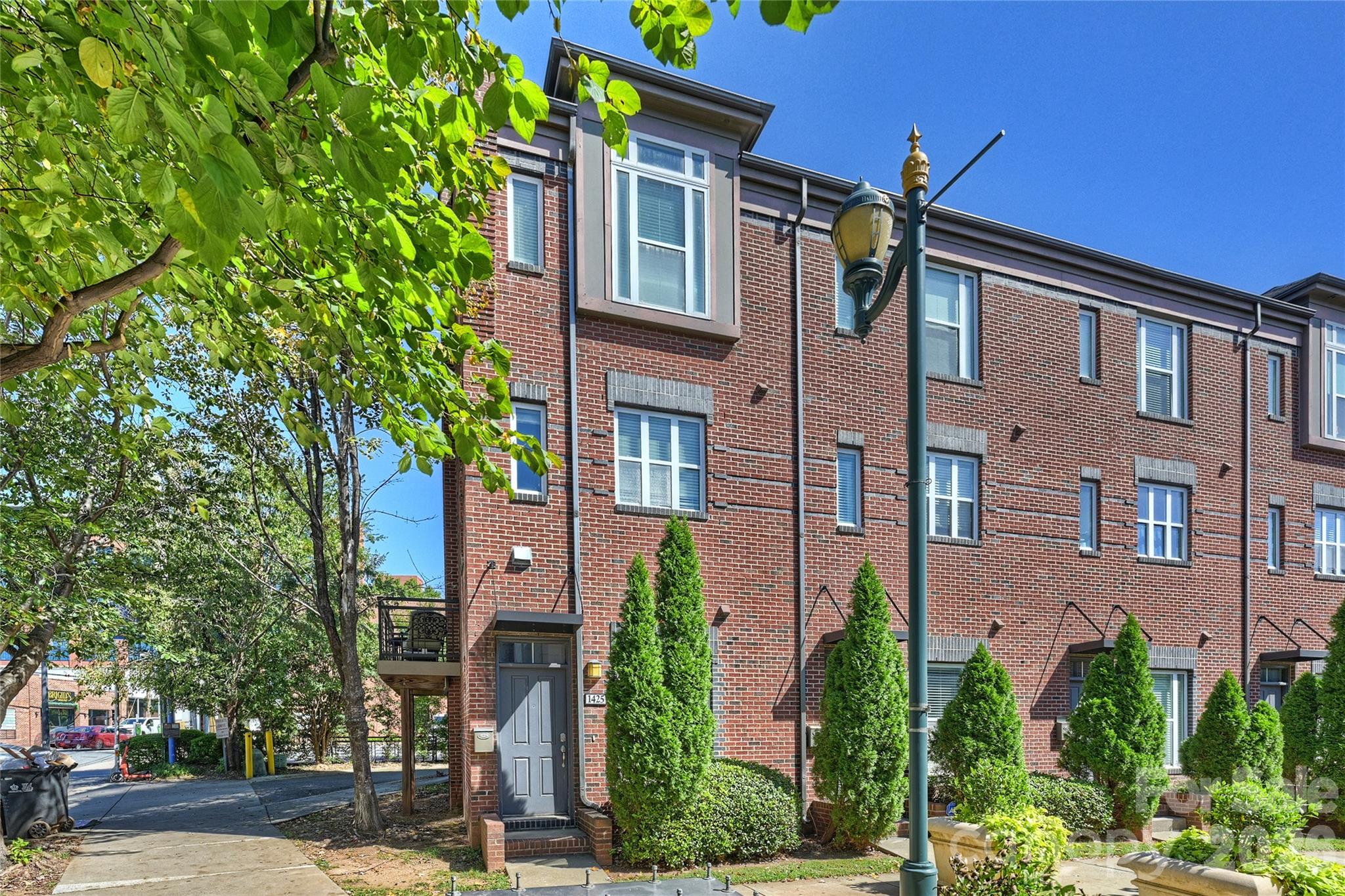 1425 Camden Road Property Photo 8