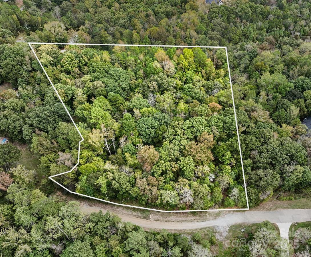8001 Rillwood Drive Property Photo 1