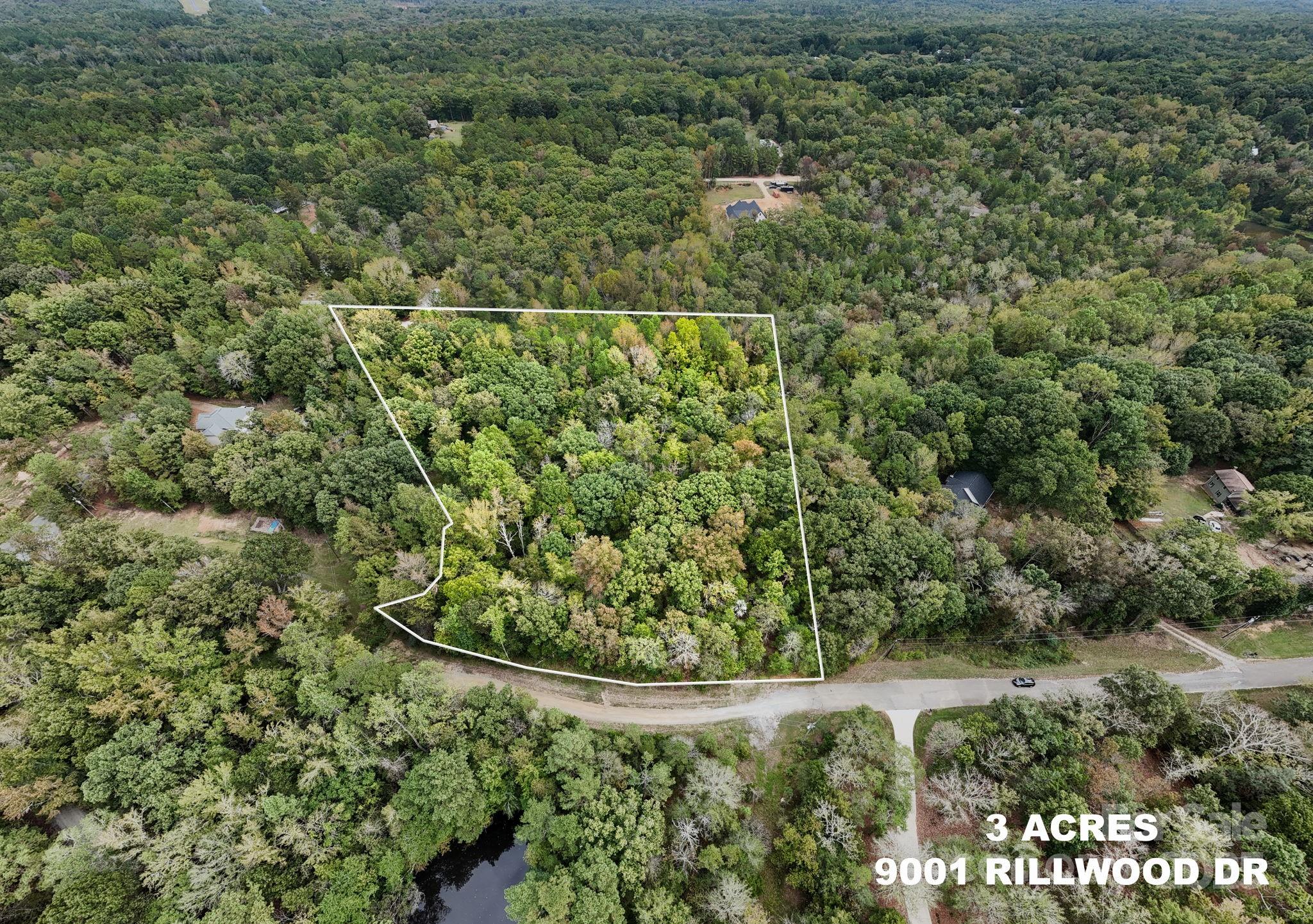 8001 Rillwood Drive Property Photo 3
