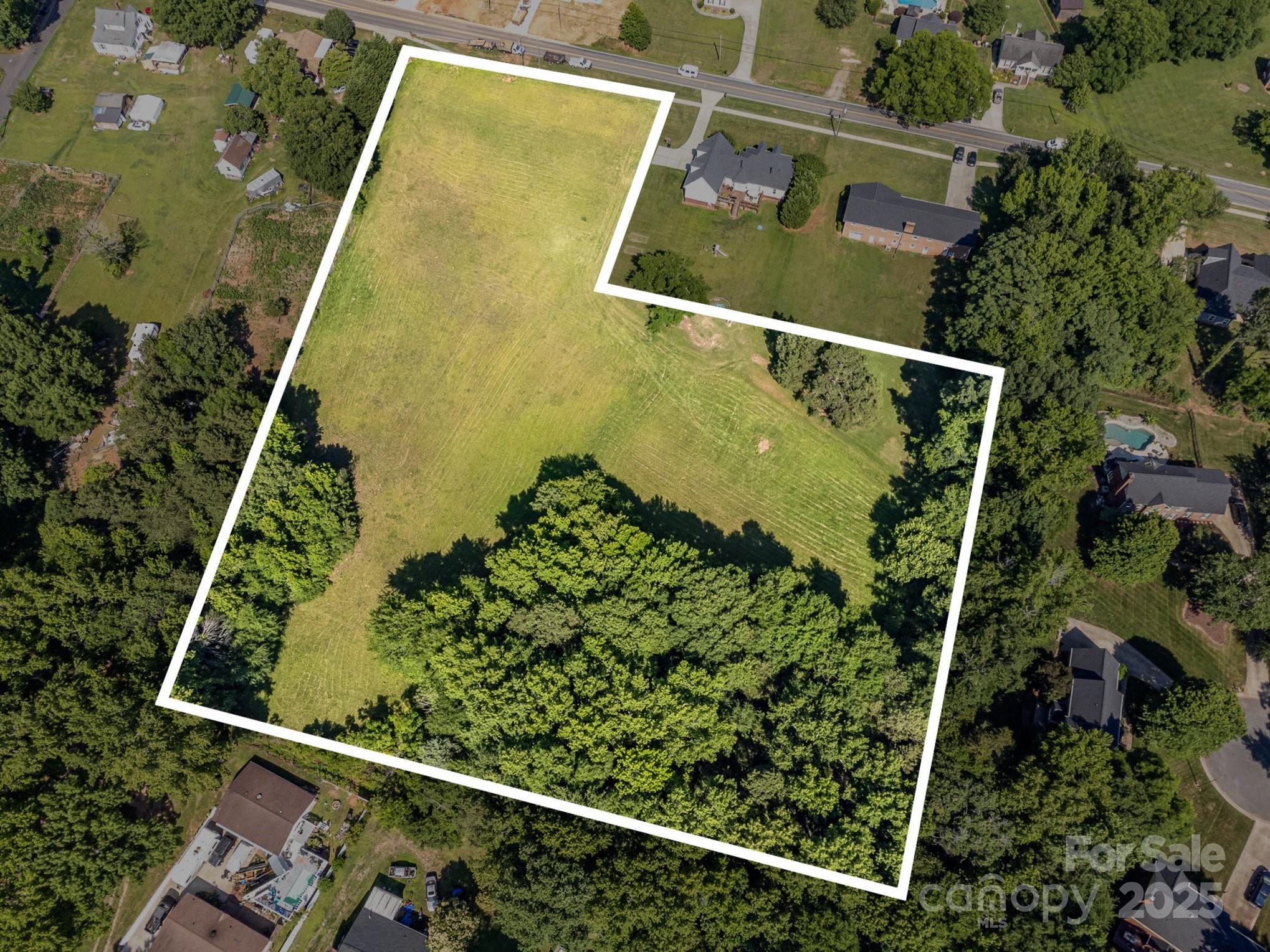1410 Oakwood Avenue Property Photo 4