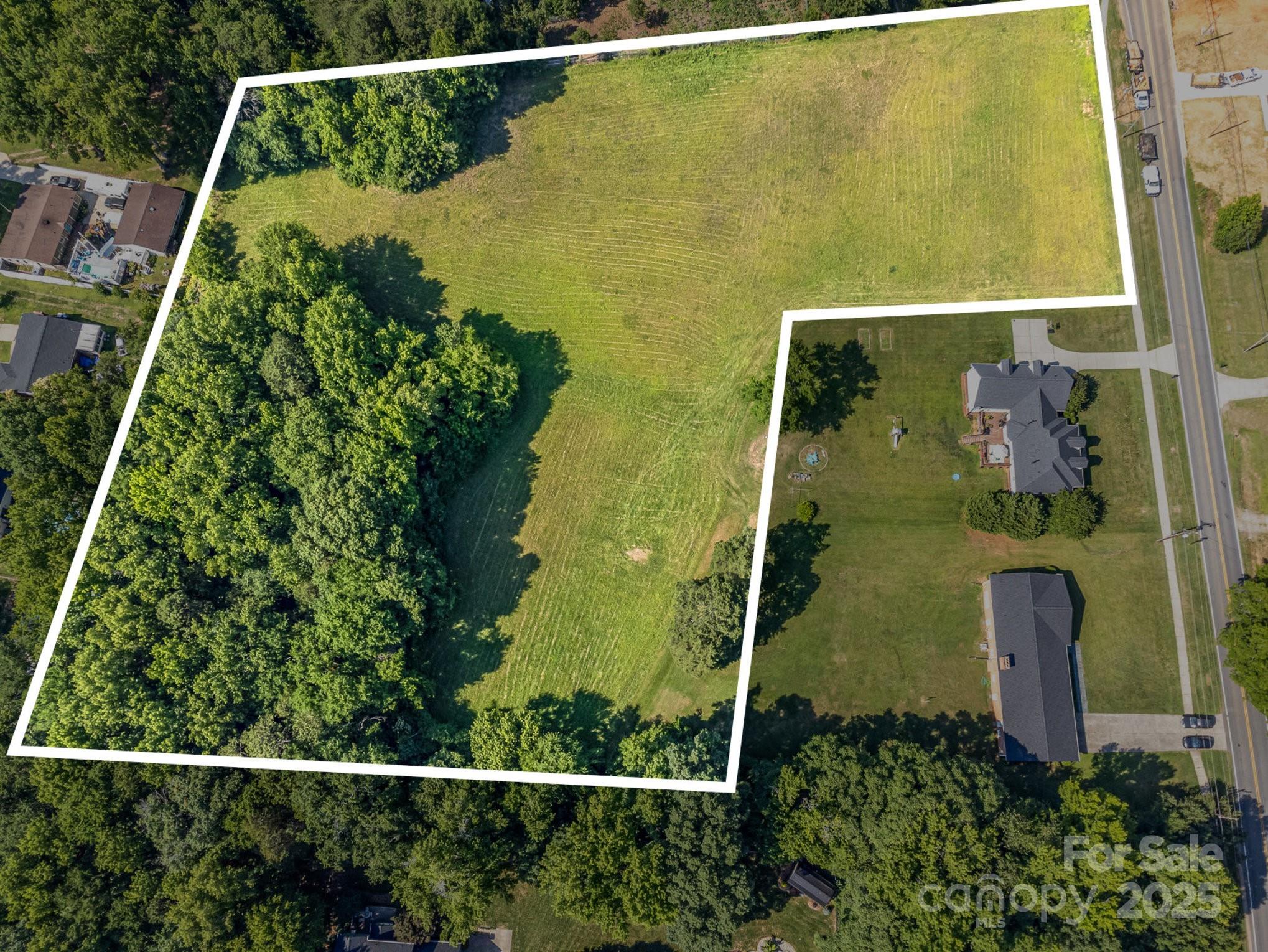 1410 Oakwood Avenue Property Photo 5