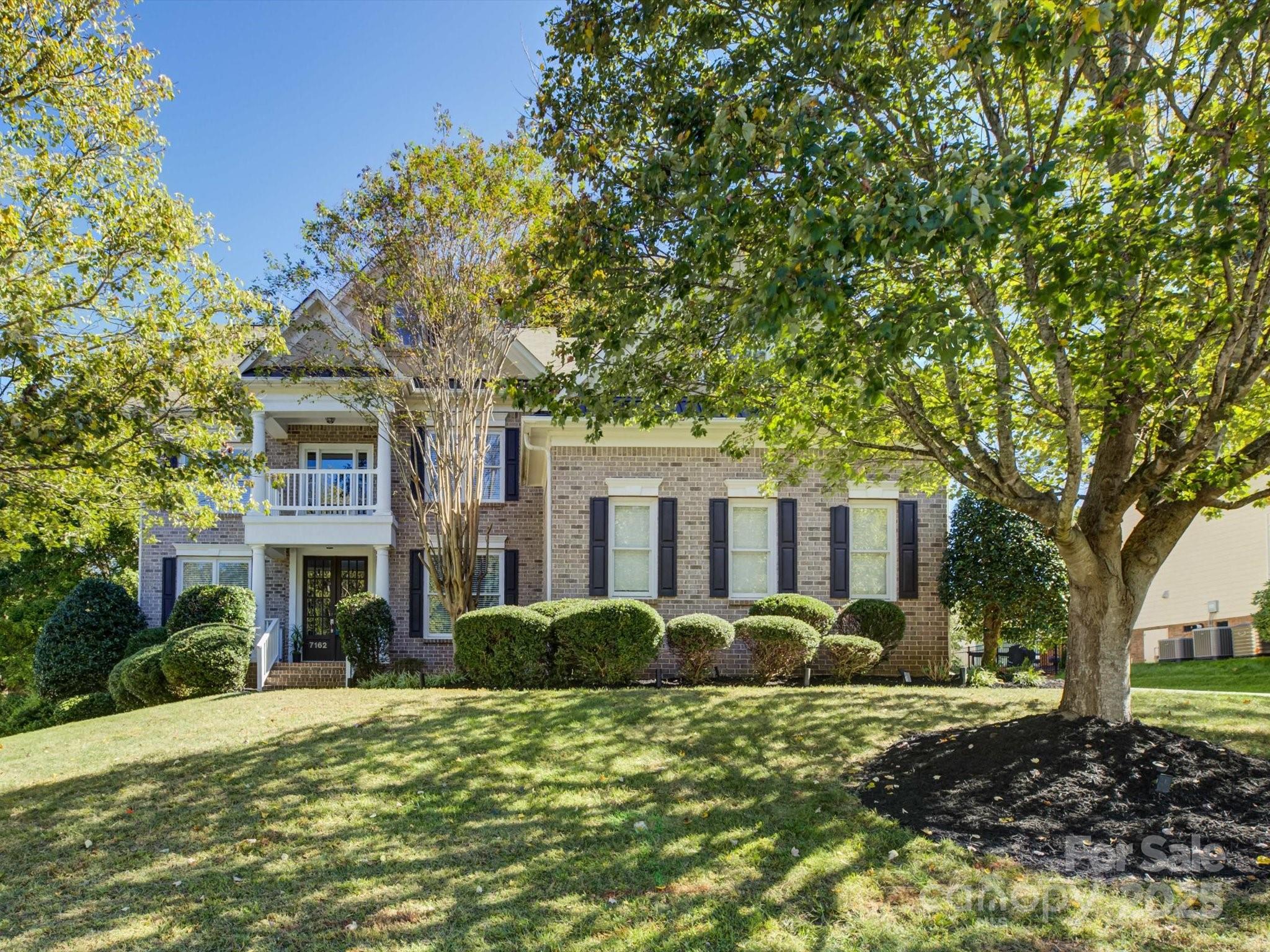 7162 Harcourt Crossing Property Photo 1