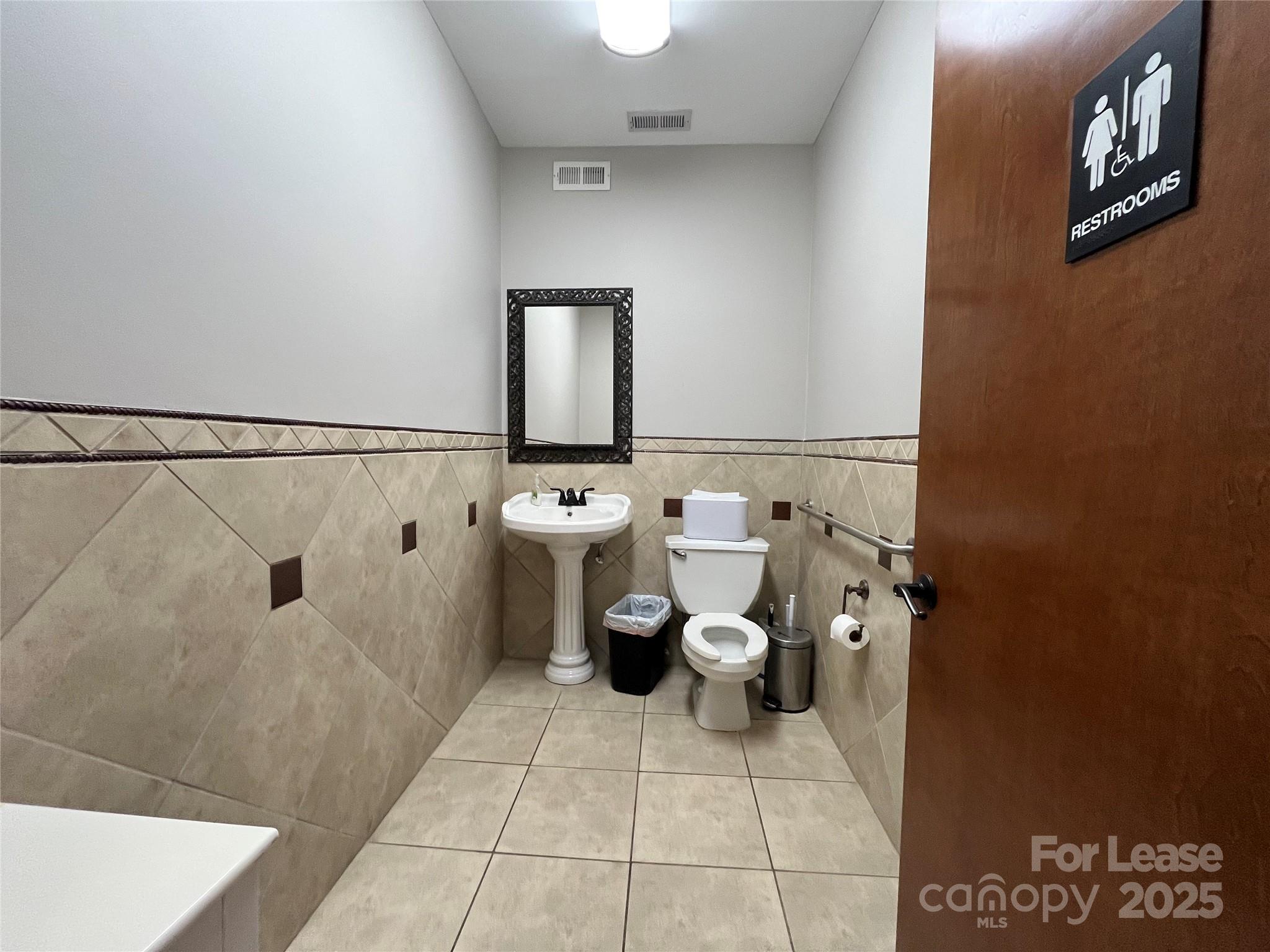 9718 Sam Furr Road B & C Property Photo 15