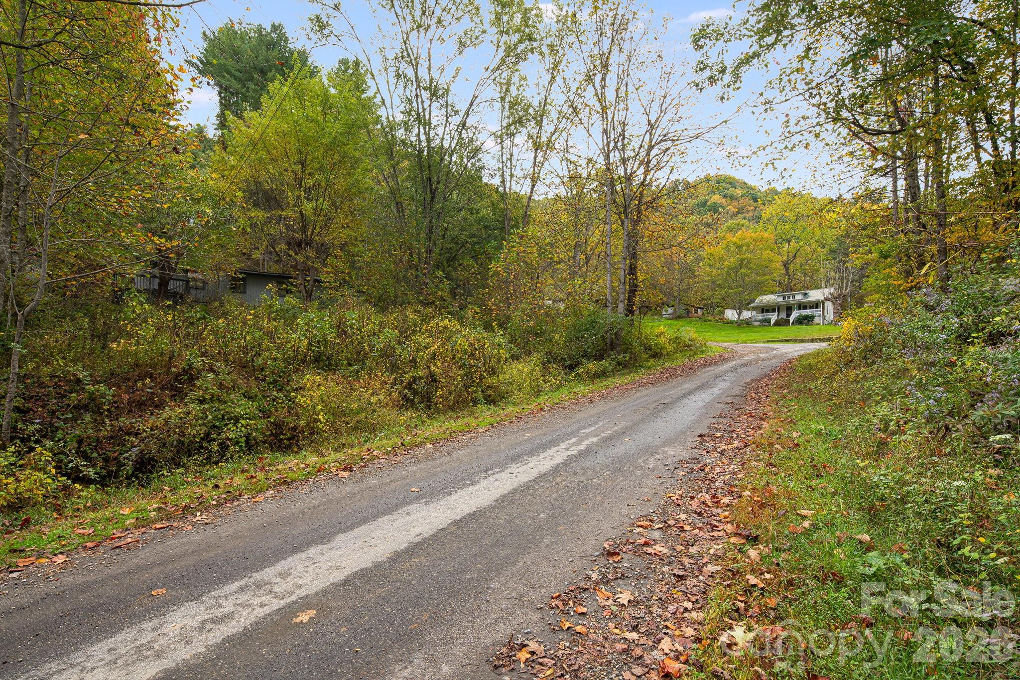 211 Evergreen Road Property Photo 5