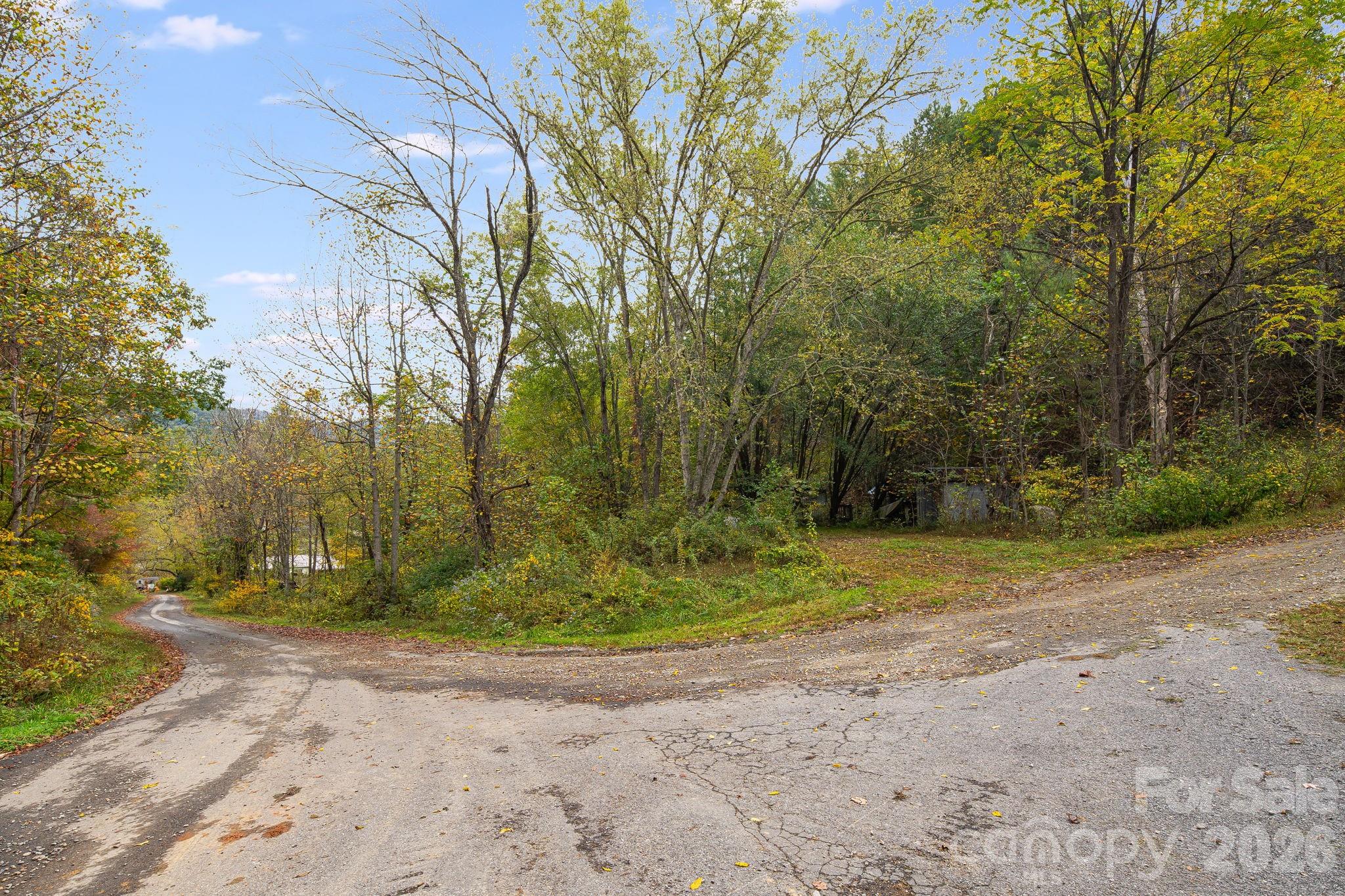211 Evergreen Road Property Photo 6