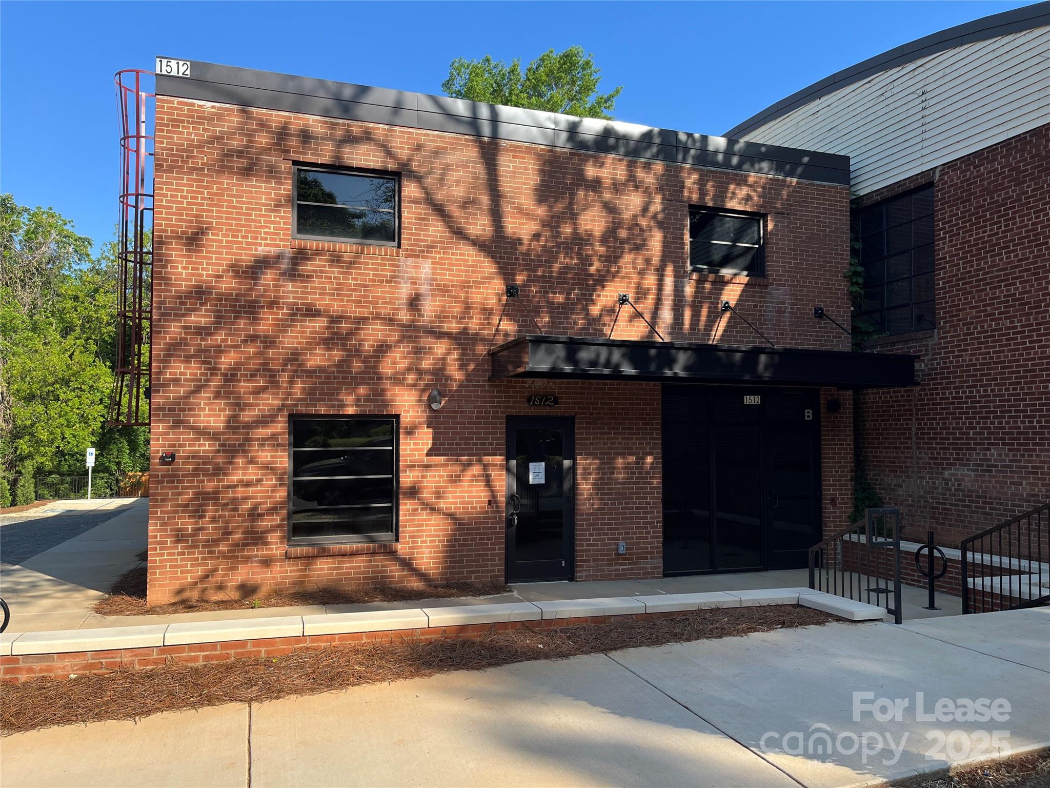 1512 Southwood Avenue Property Photo 2