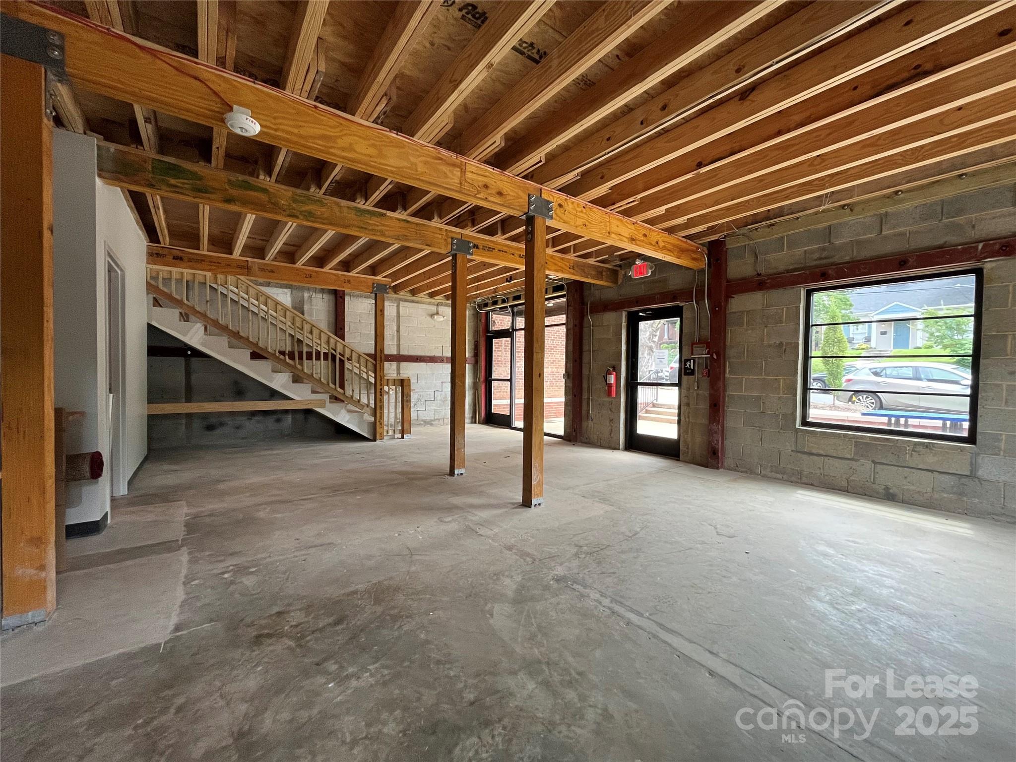 1512 Southwood Avenue Property Photo 4