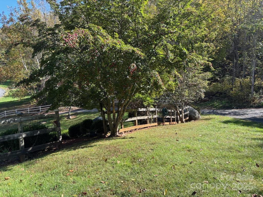 408 Dora Lane Property Photo 3