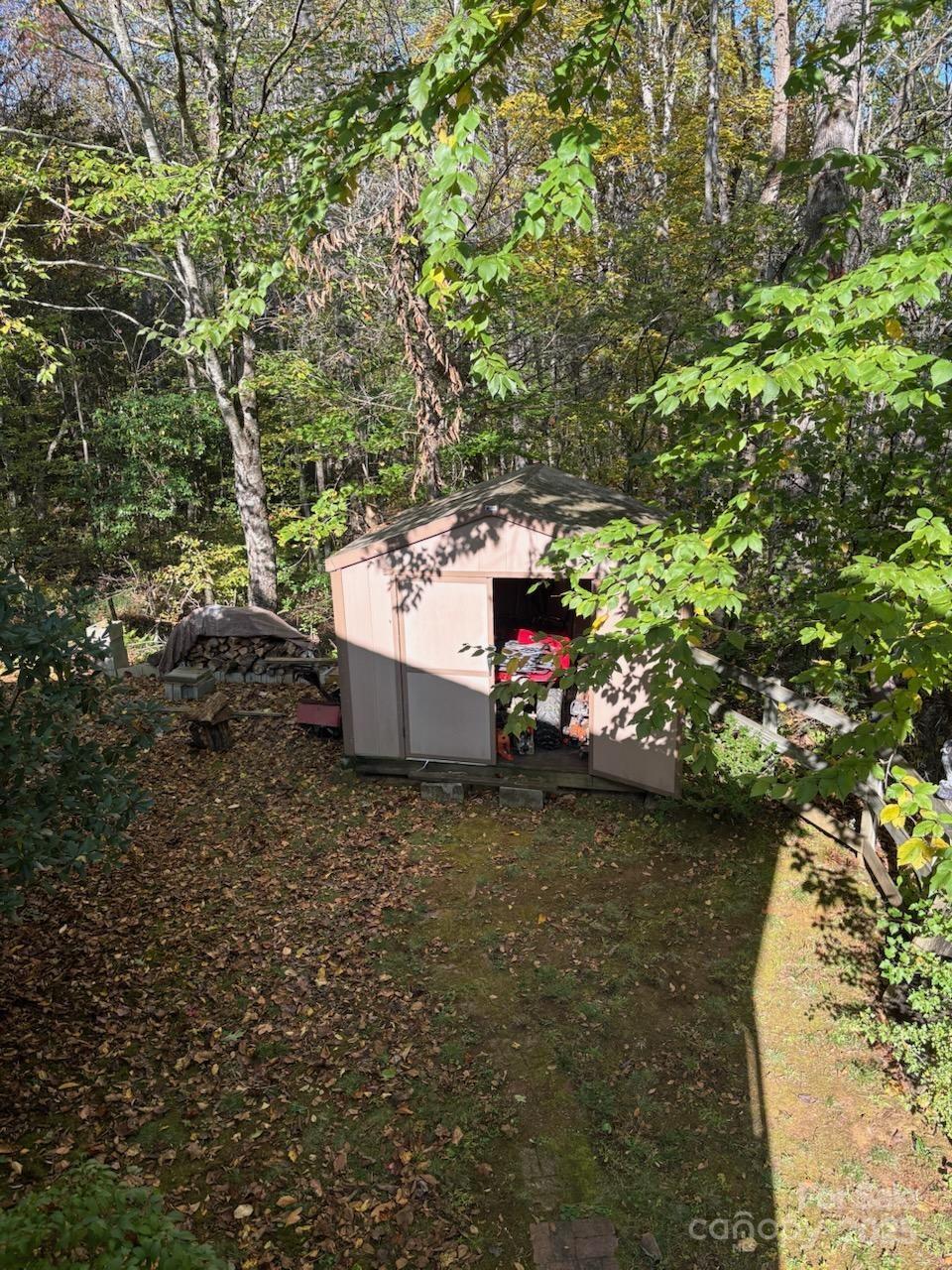 408 Dora Lane Property Photo 28