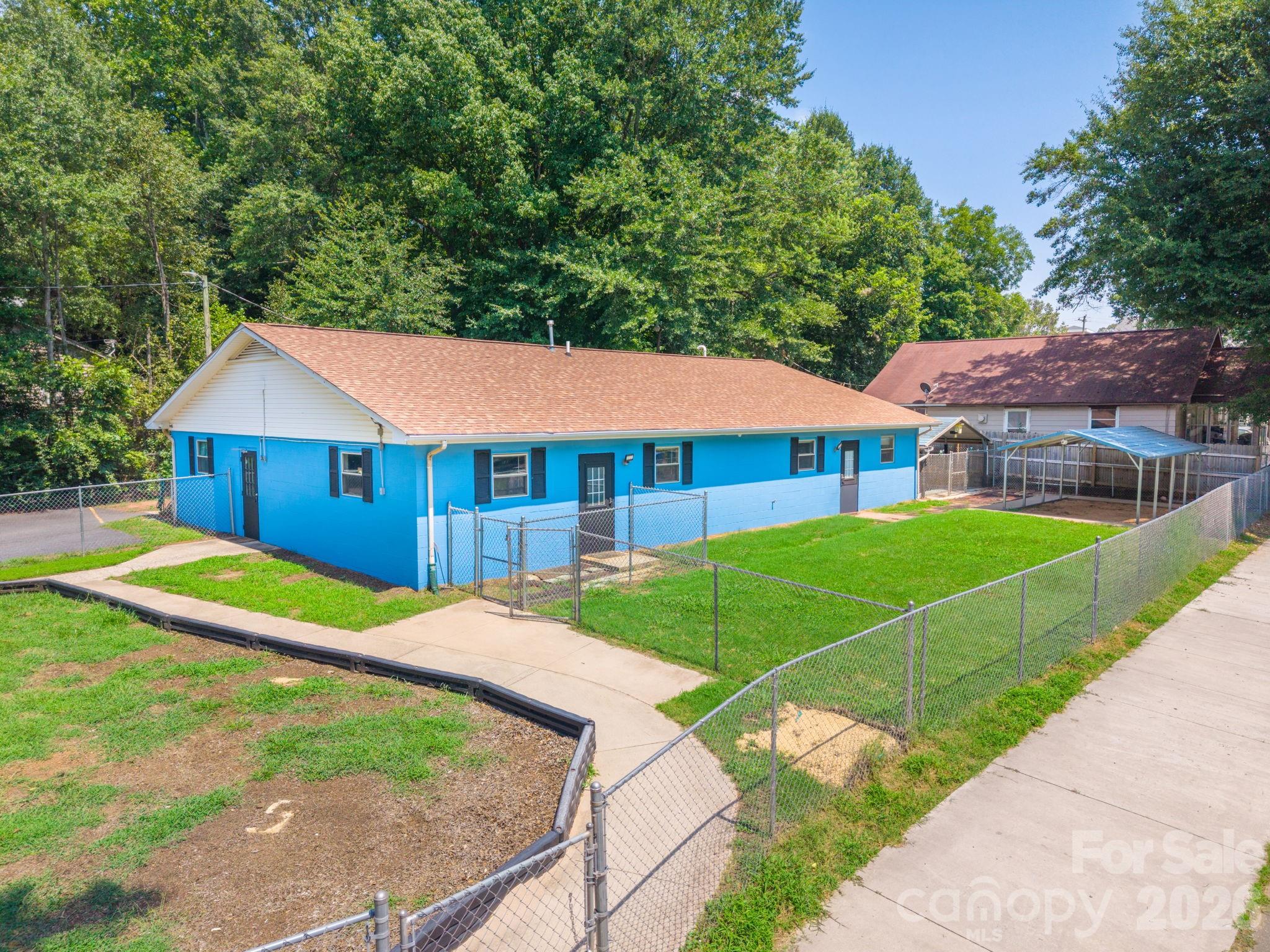 236 Textile Avenue Property Photo 1