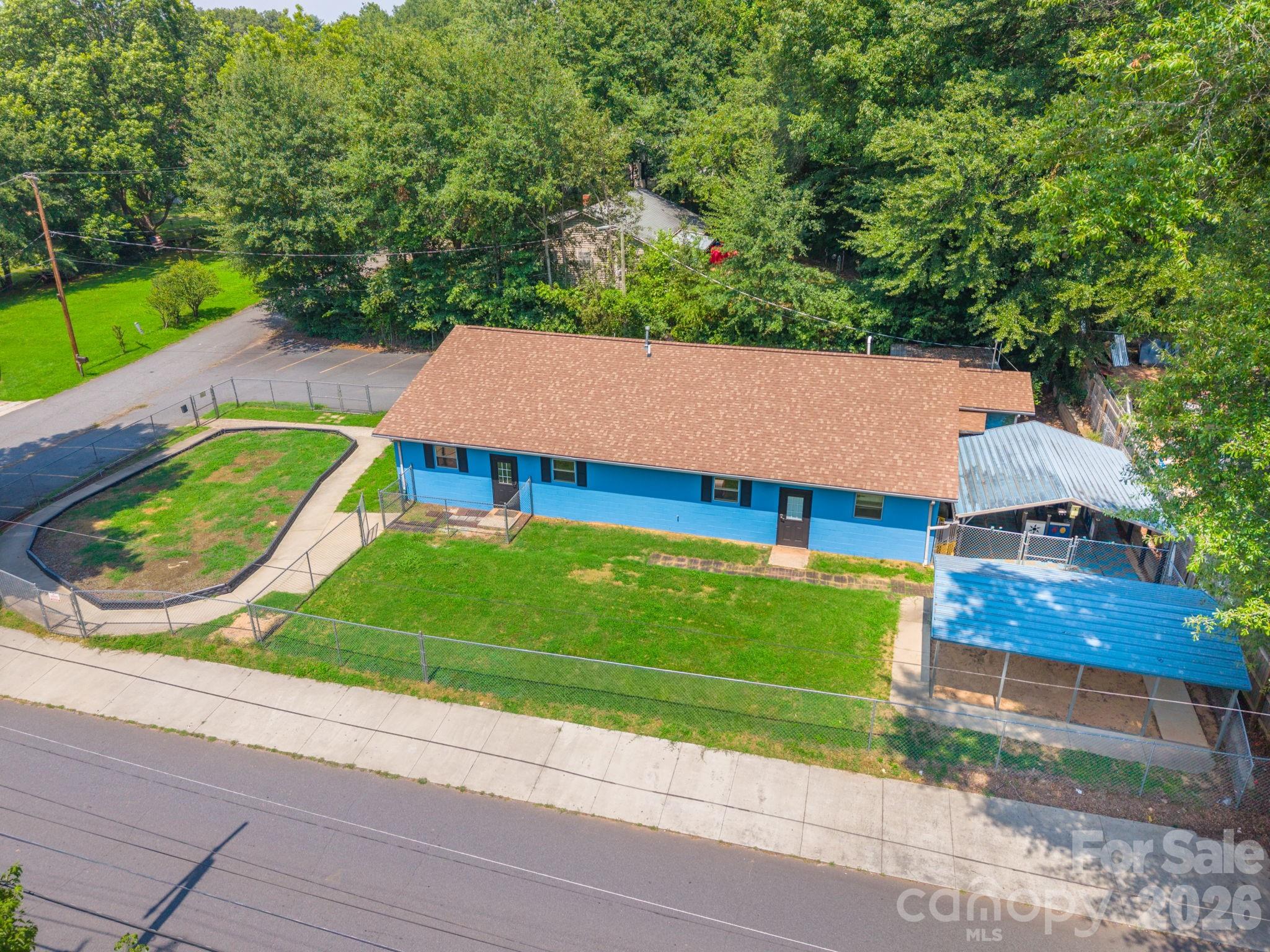 236 Textile Avenue Property Photo 2