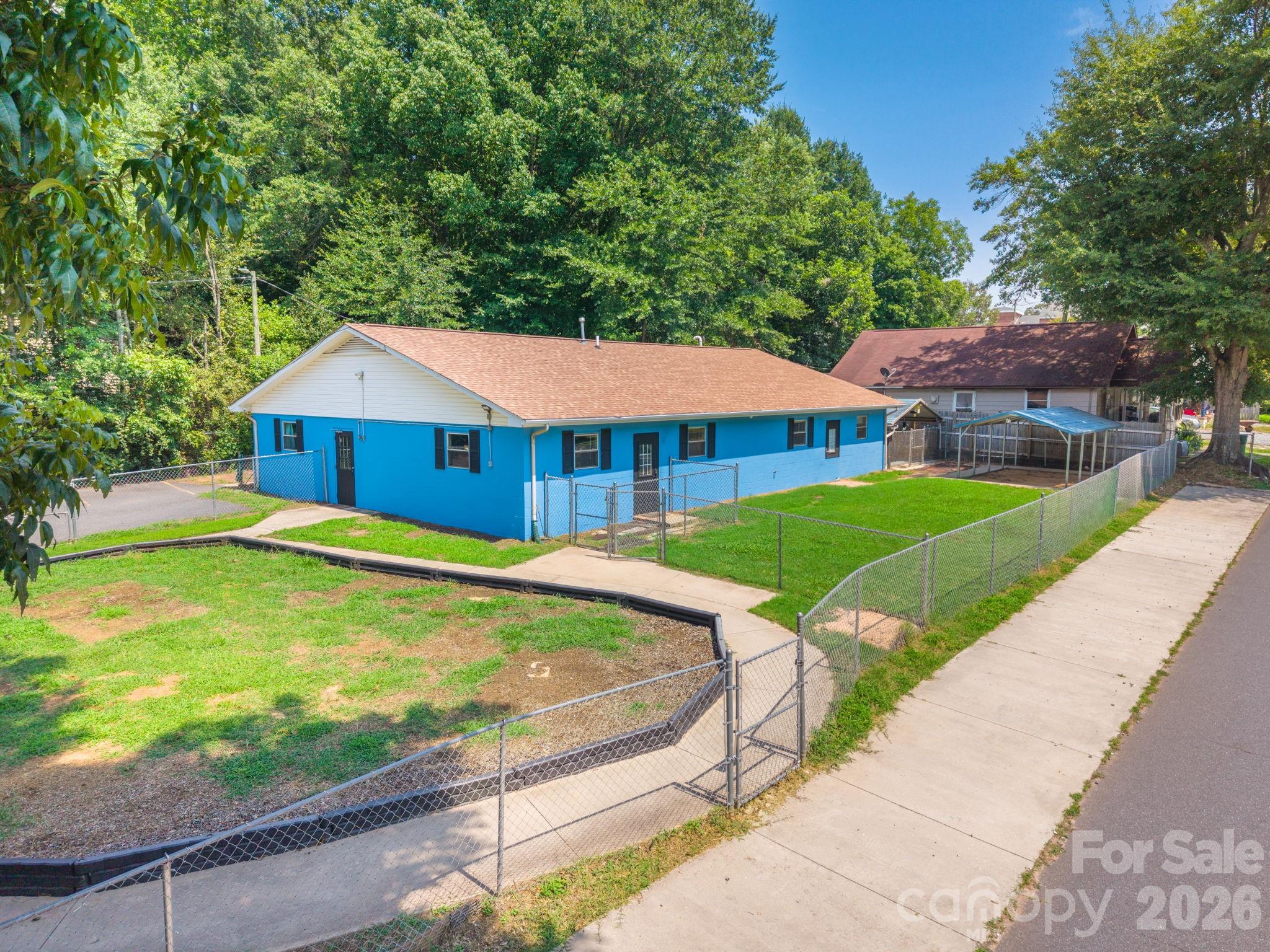 236 Textile Avenue Property Photo 3