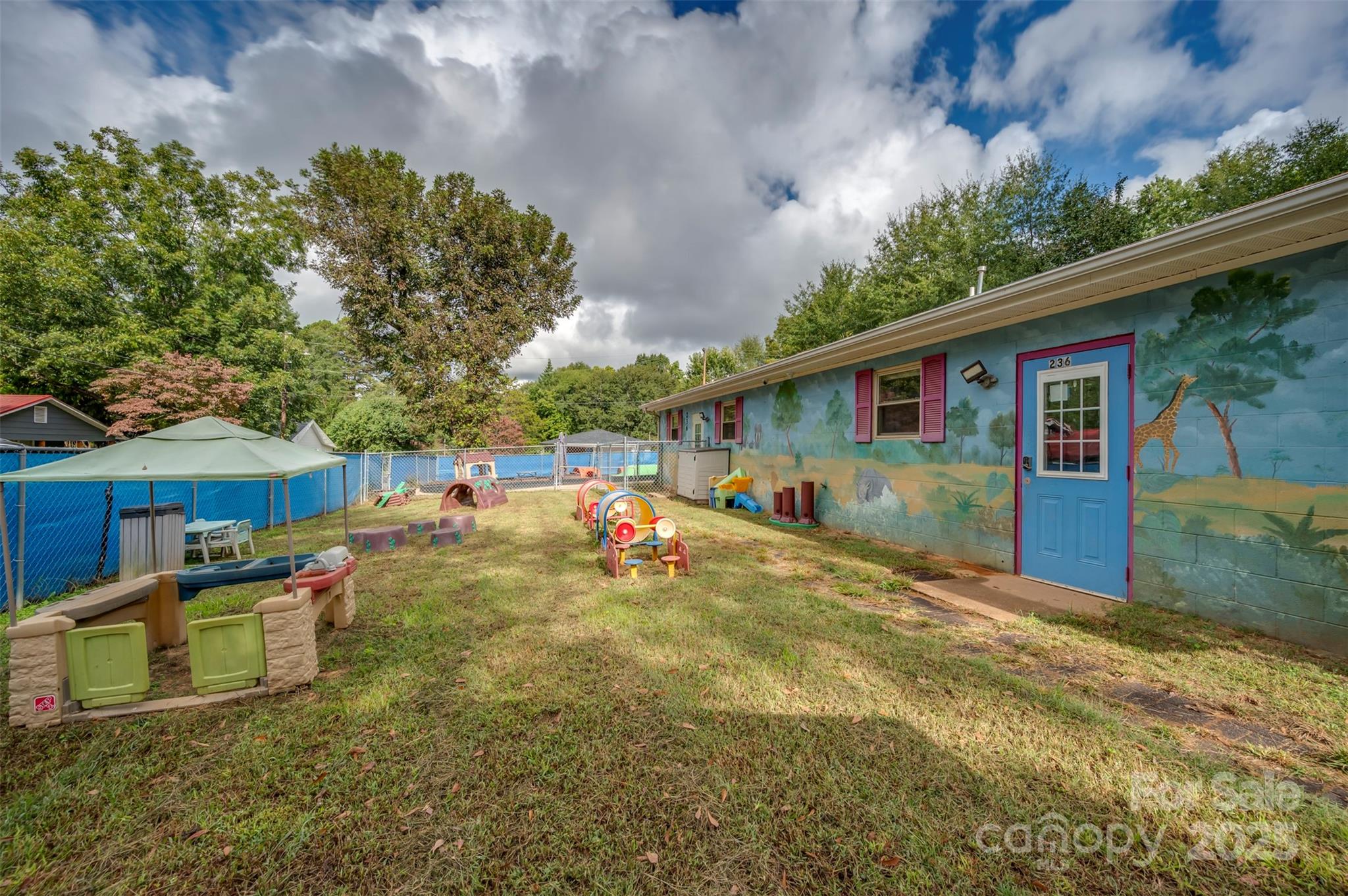 236 Textile Avenue Property Photo 5