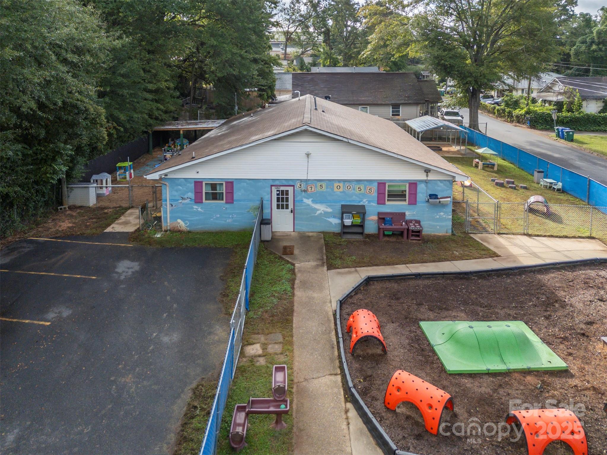 236 Textile Avenue Property Photo 8