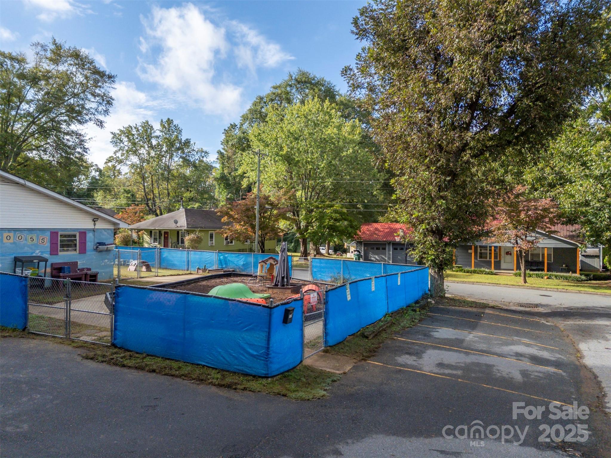 236 Textile Avenue Property Photo 12