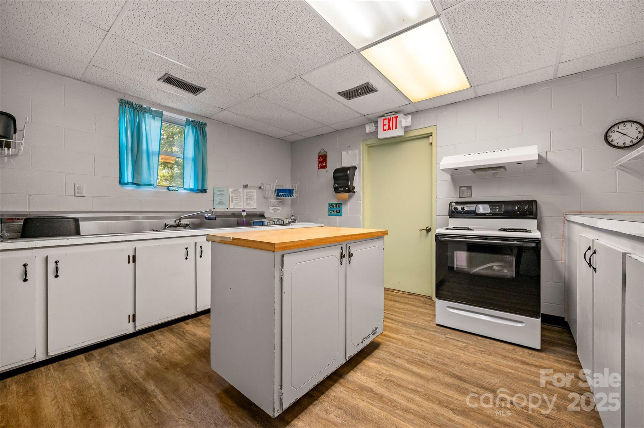 236 Textile Avenue Property Photo 15