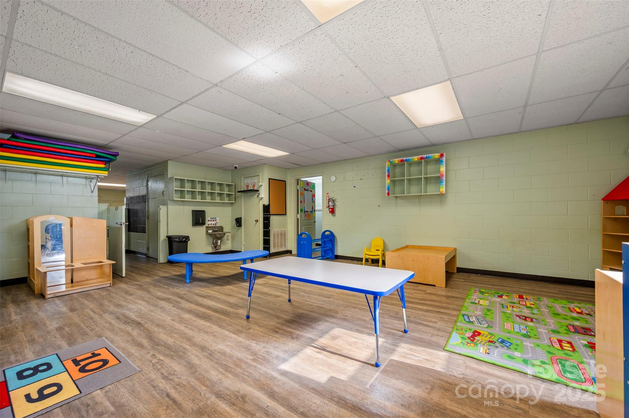 236 Textile Avenue Property Photo 24