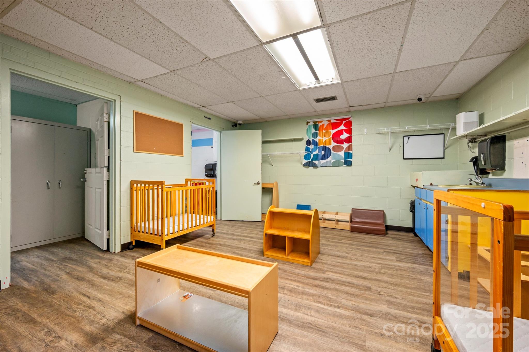 236 Textile Avenue Property Photo 28