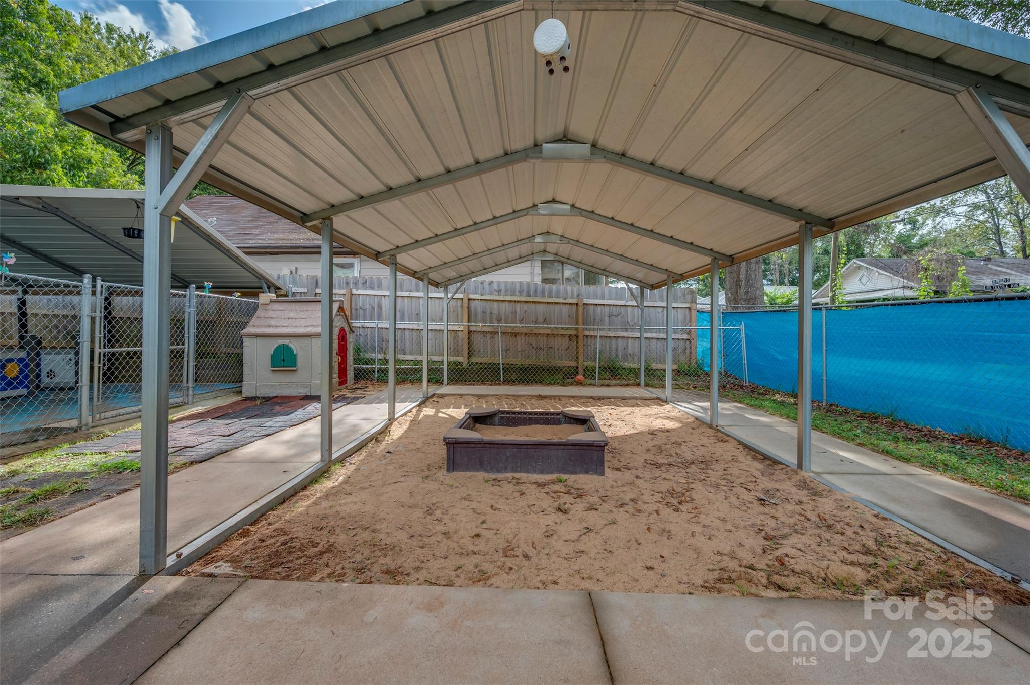 236 Textile Avenue Property Photo 32